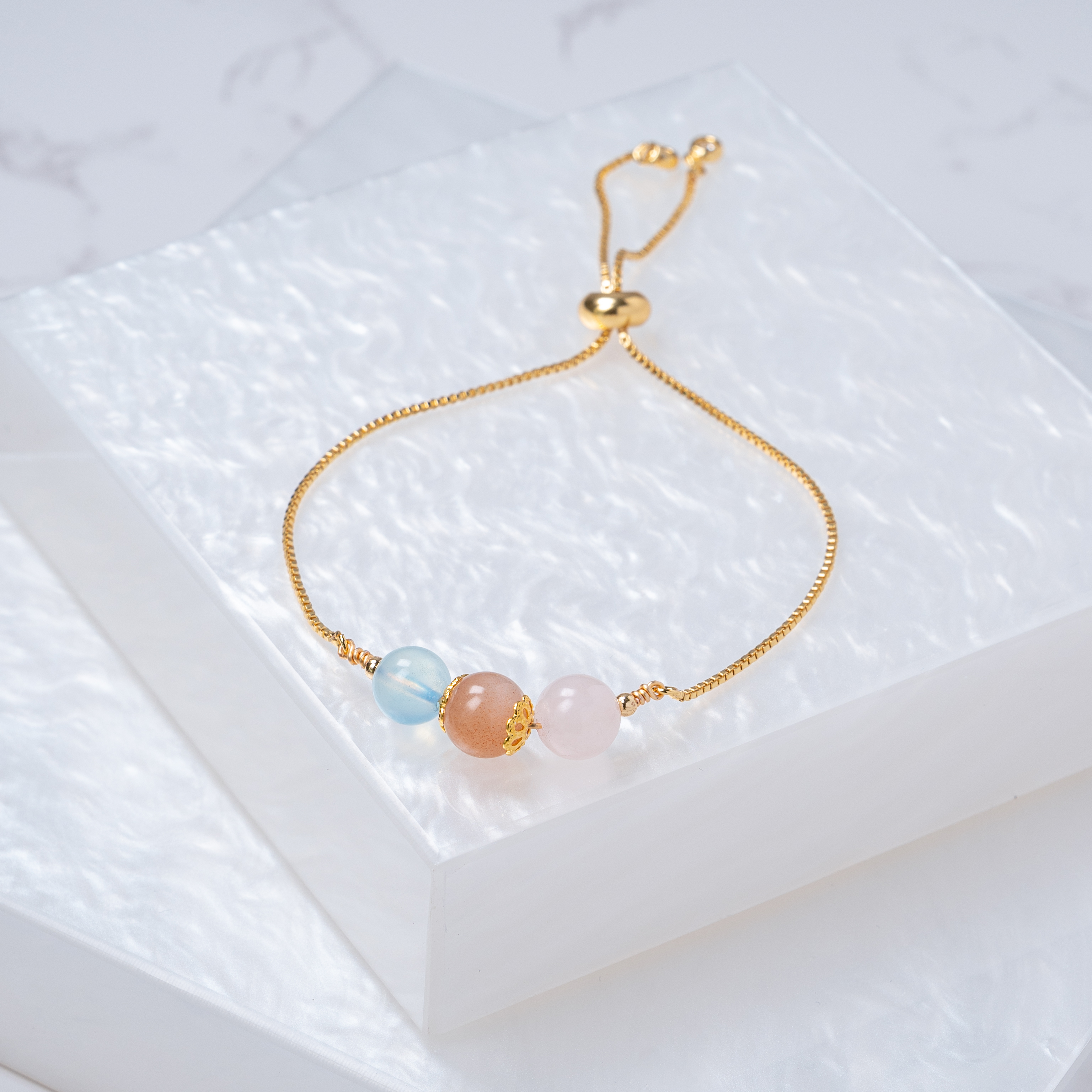 【海藍寶﹒太陽石﹒粉水晶】拉式手鍊