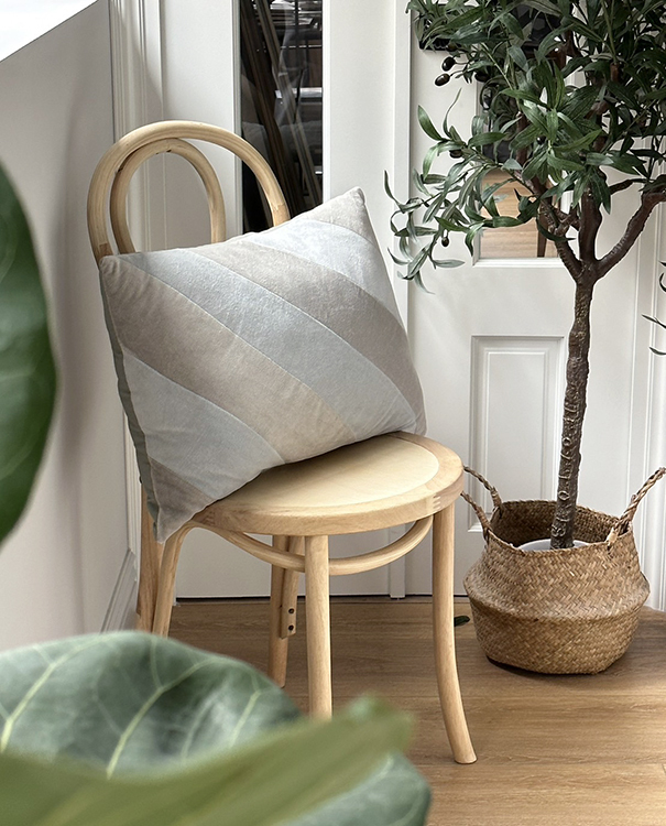 Striped Velvet Cushion Ice Blue 絨布條紋冰藍抱枕 - 3