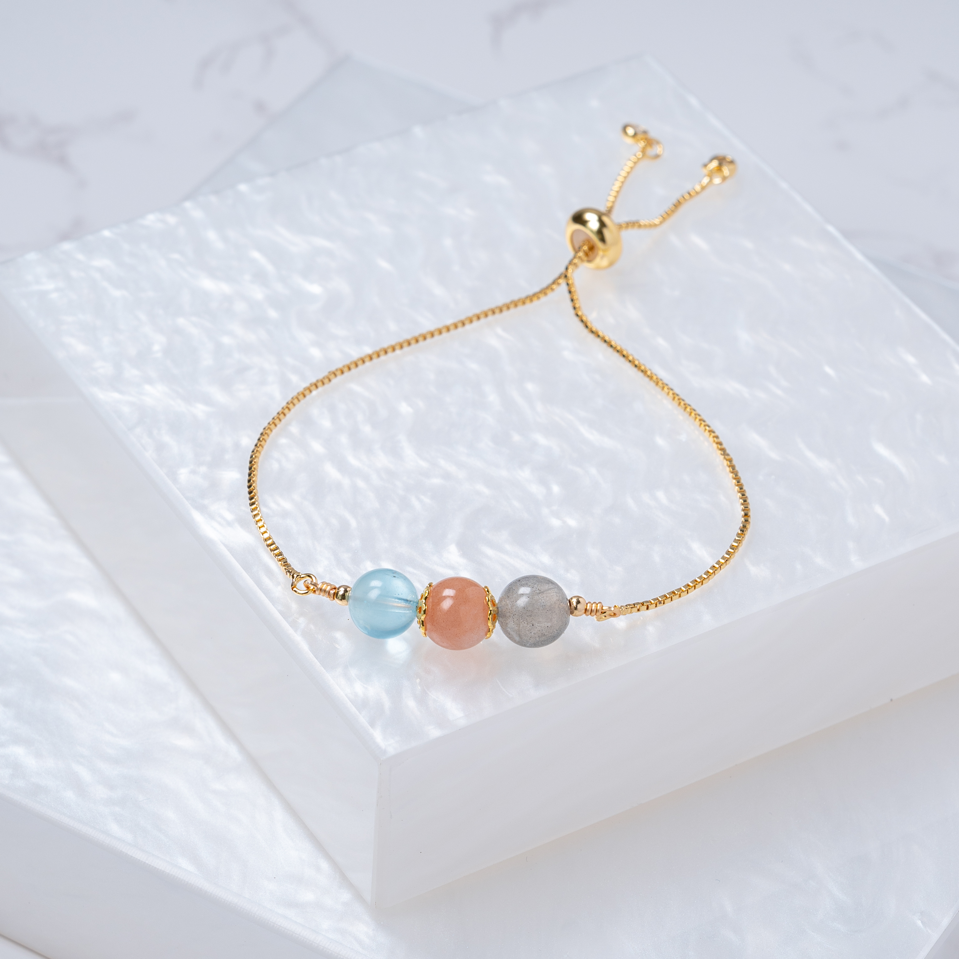 【海藍寶﹒太陽石﹒拉長石】拉式手鍊