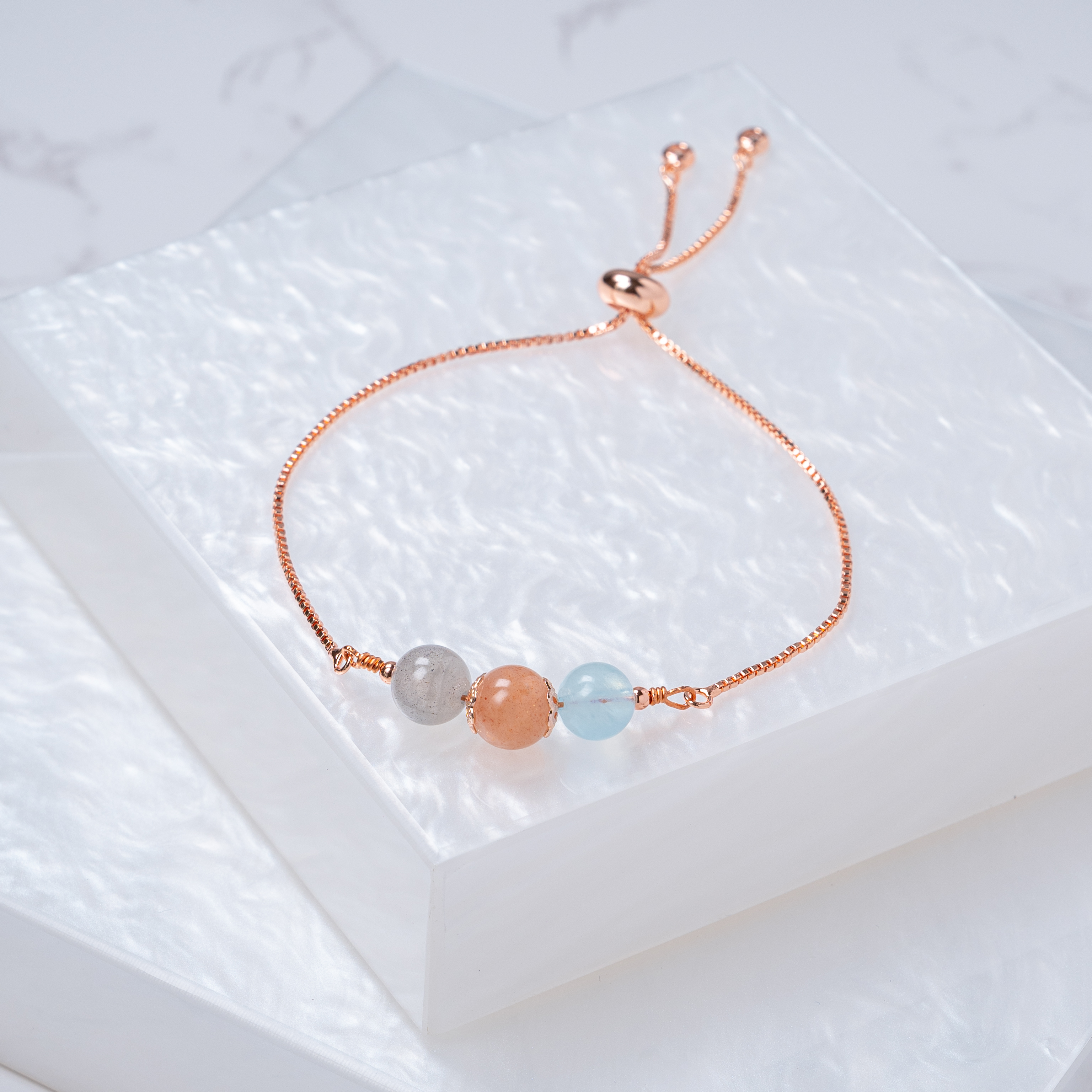 【海藍寶﹒太陽石﹒拉長石】拉式手鍊