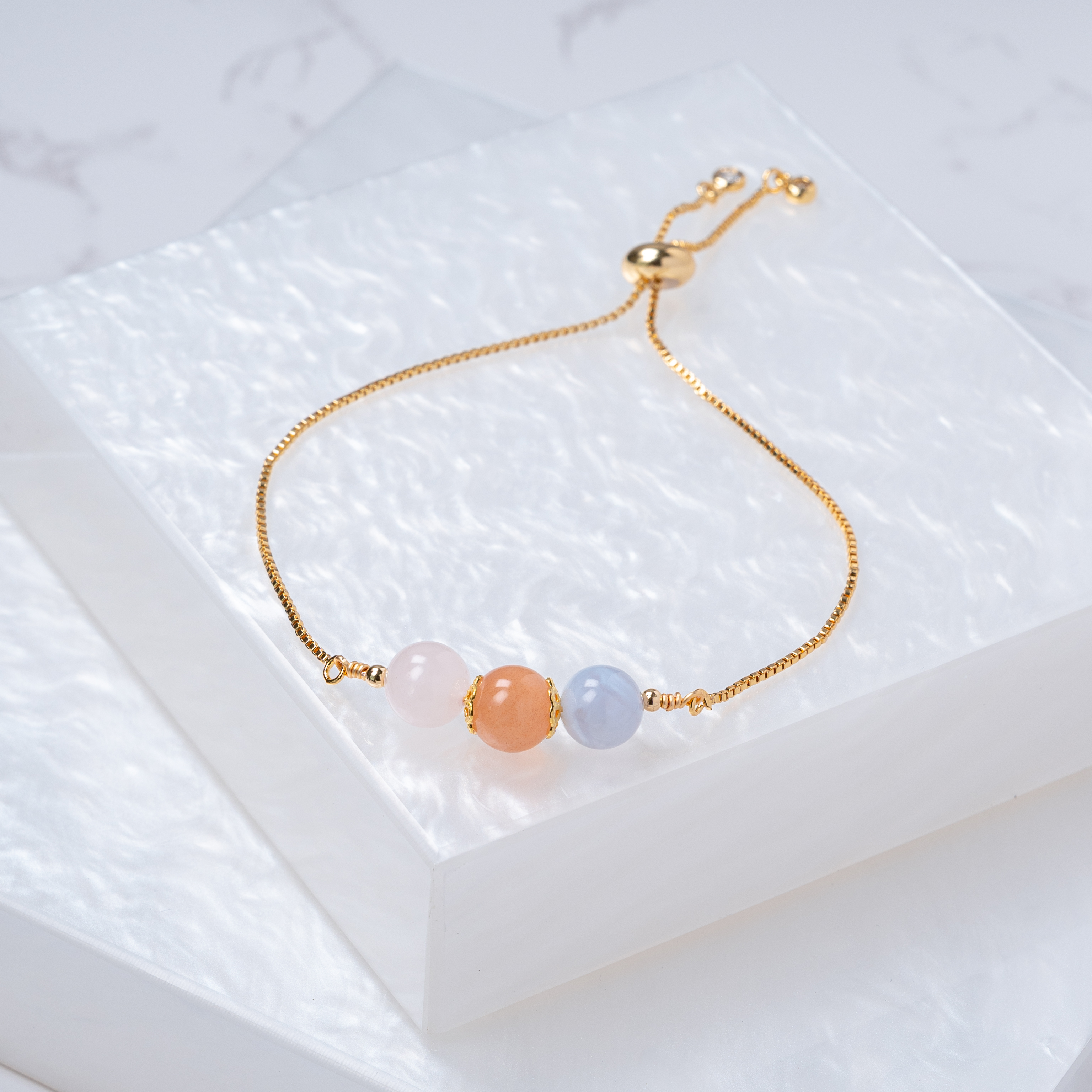 【粉水晶﹒太陽石﹒藍紋瑪瑙】拉式手鍊
