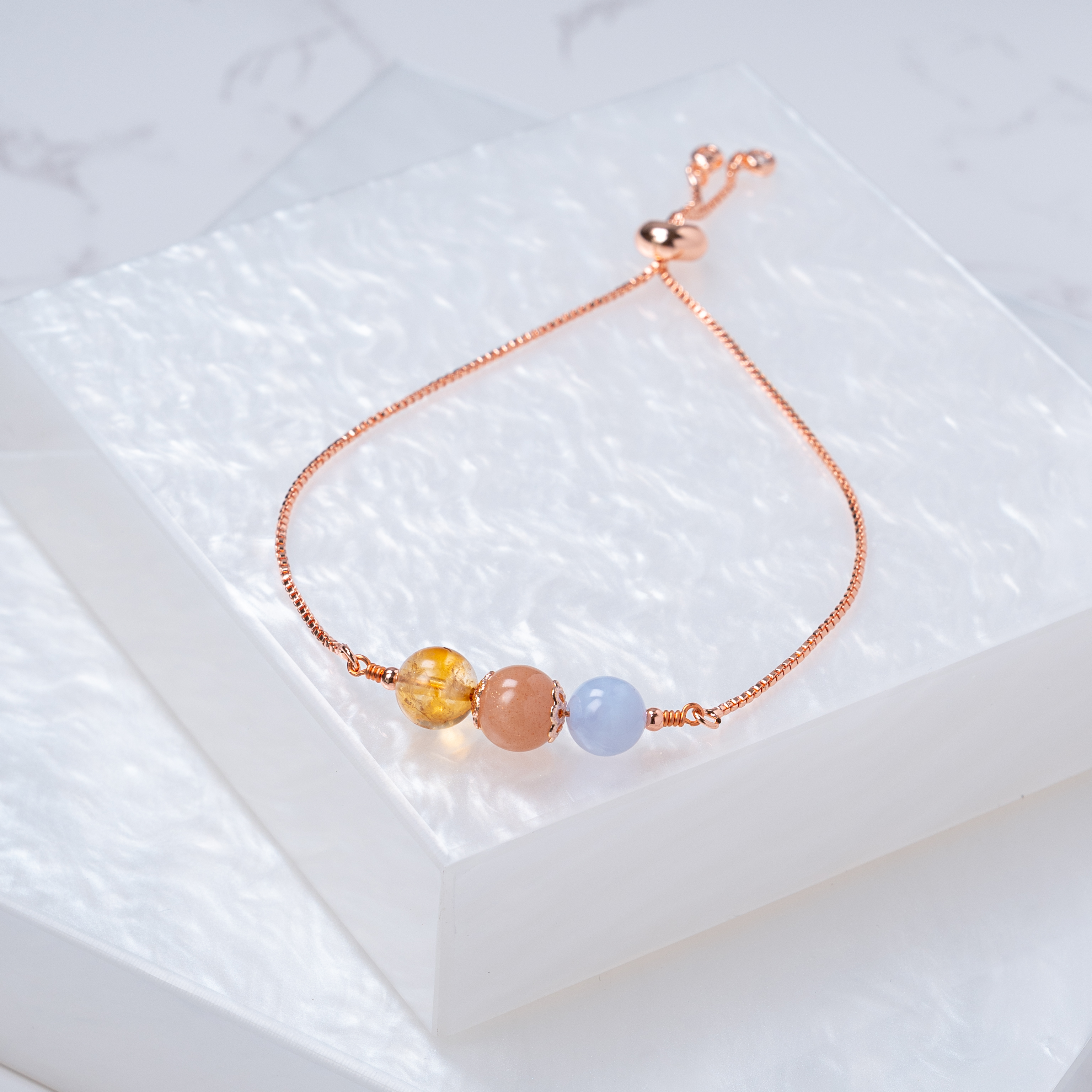 【黃水晶﹒太陽石﹒藍紋瑪瑙】拉式手鍊