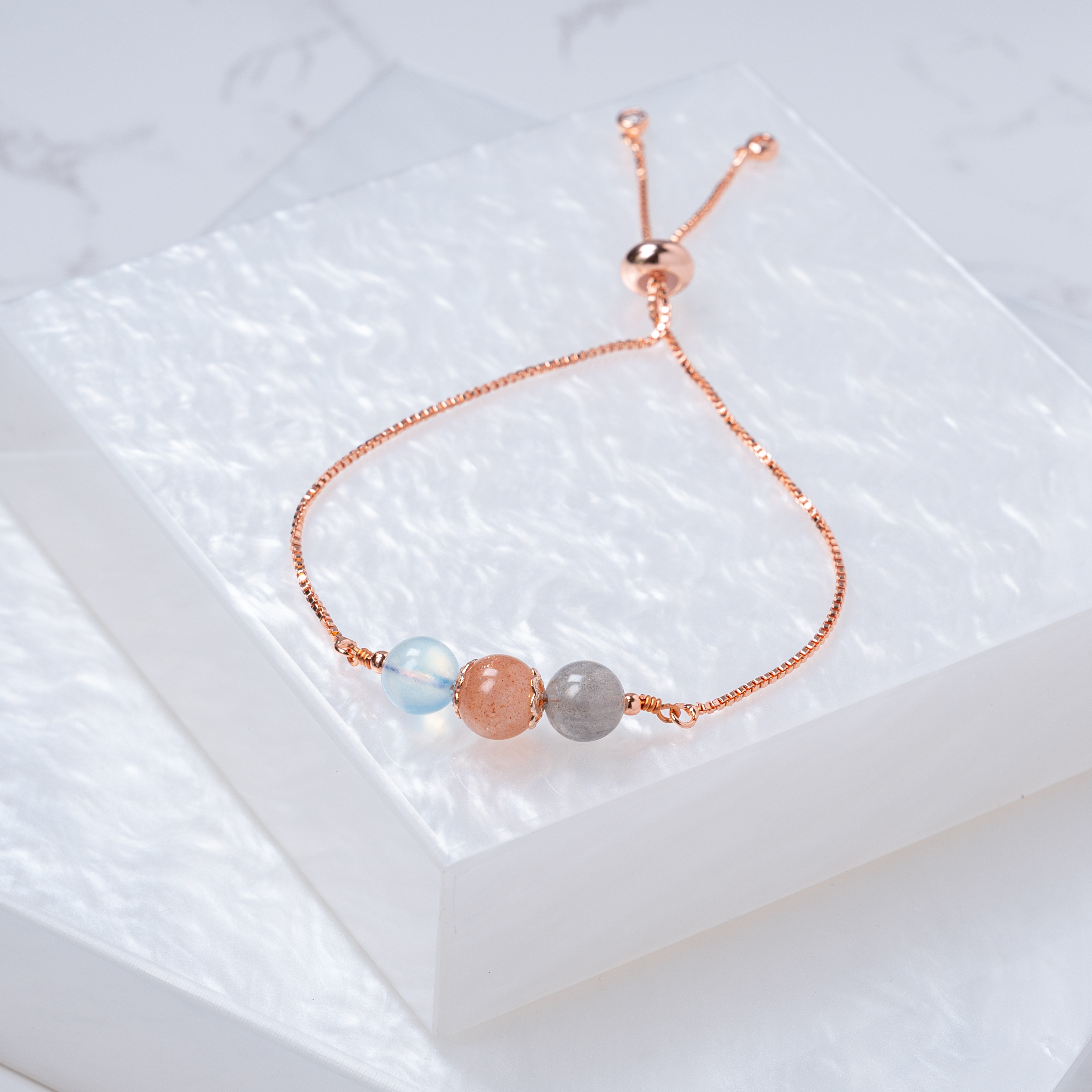 【海藍寶﹒太陽石﹒拉長石】拉式手鍊