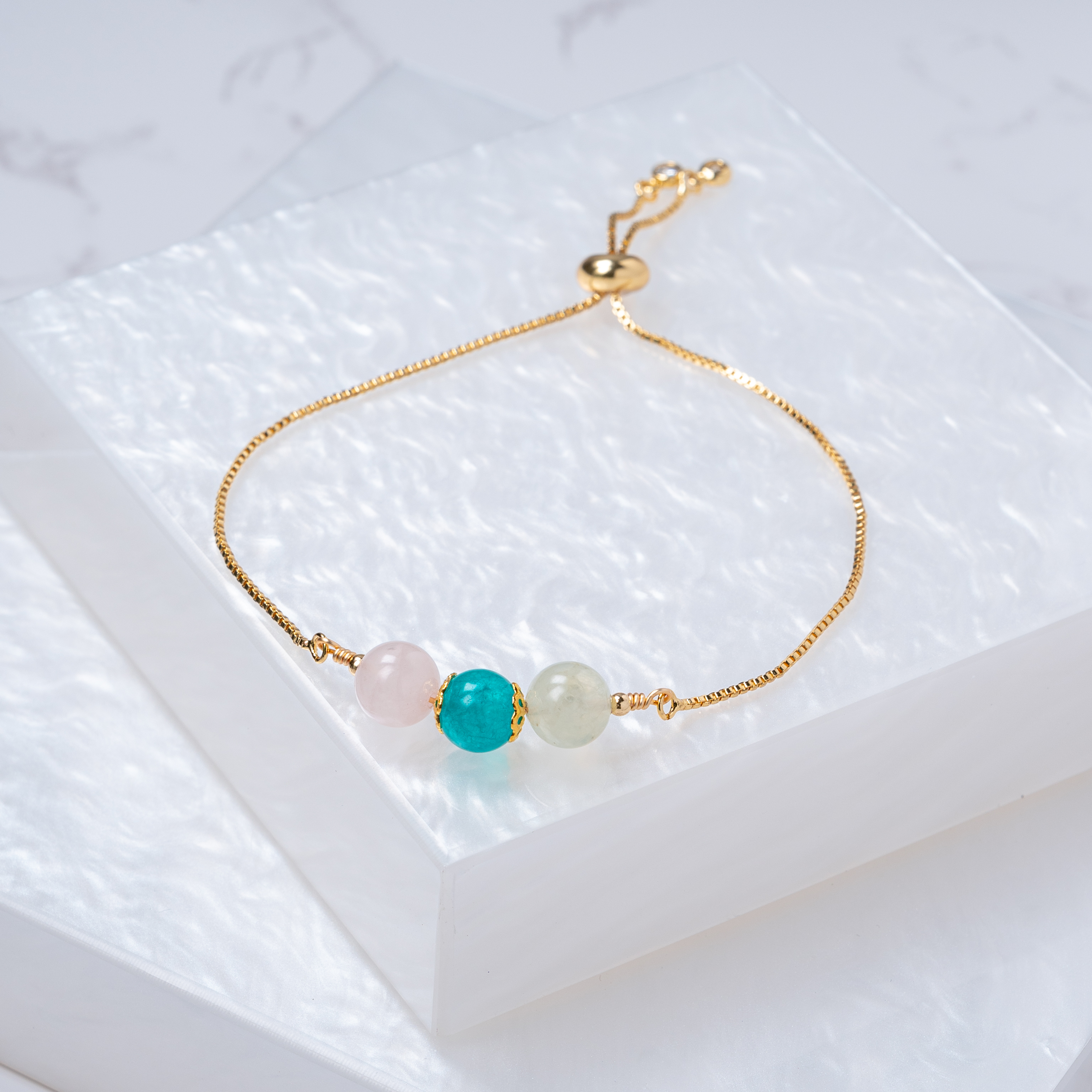 【粉水晶﹒天河石﹒葡萄石】拉式手鍊