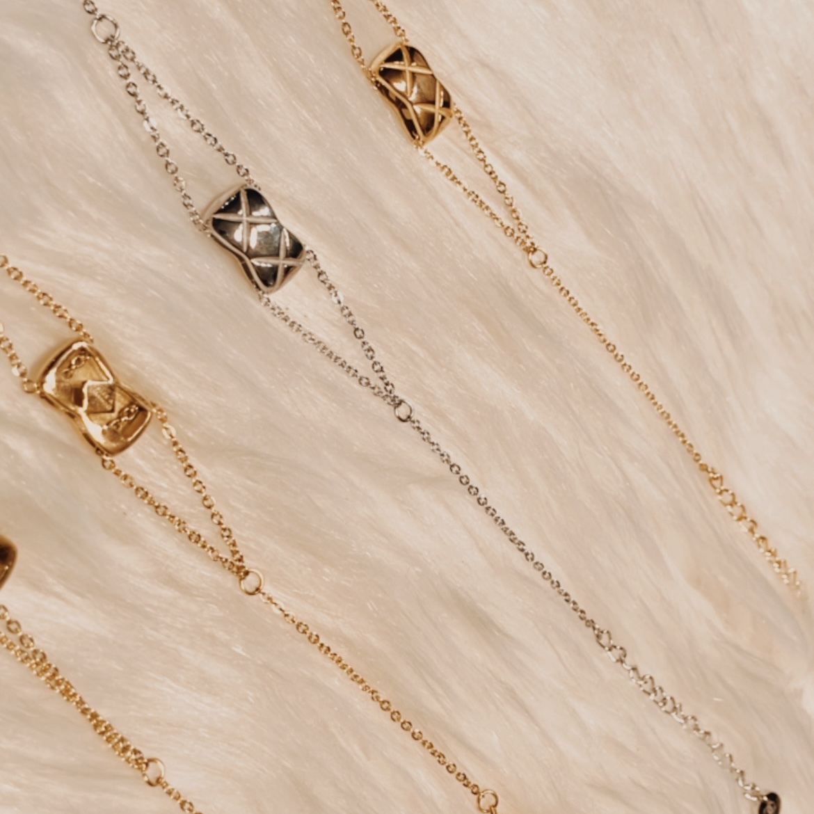 香奶奶經典菱格扣 金銀翻玩手鍊