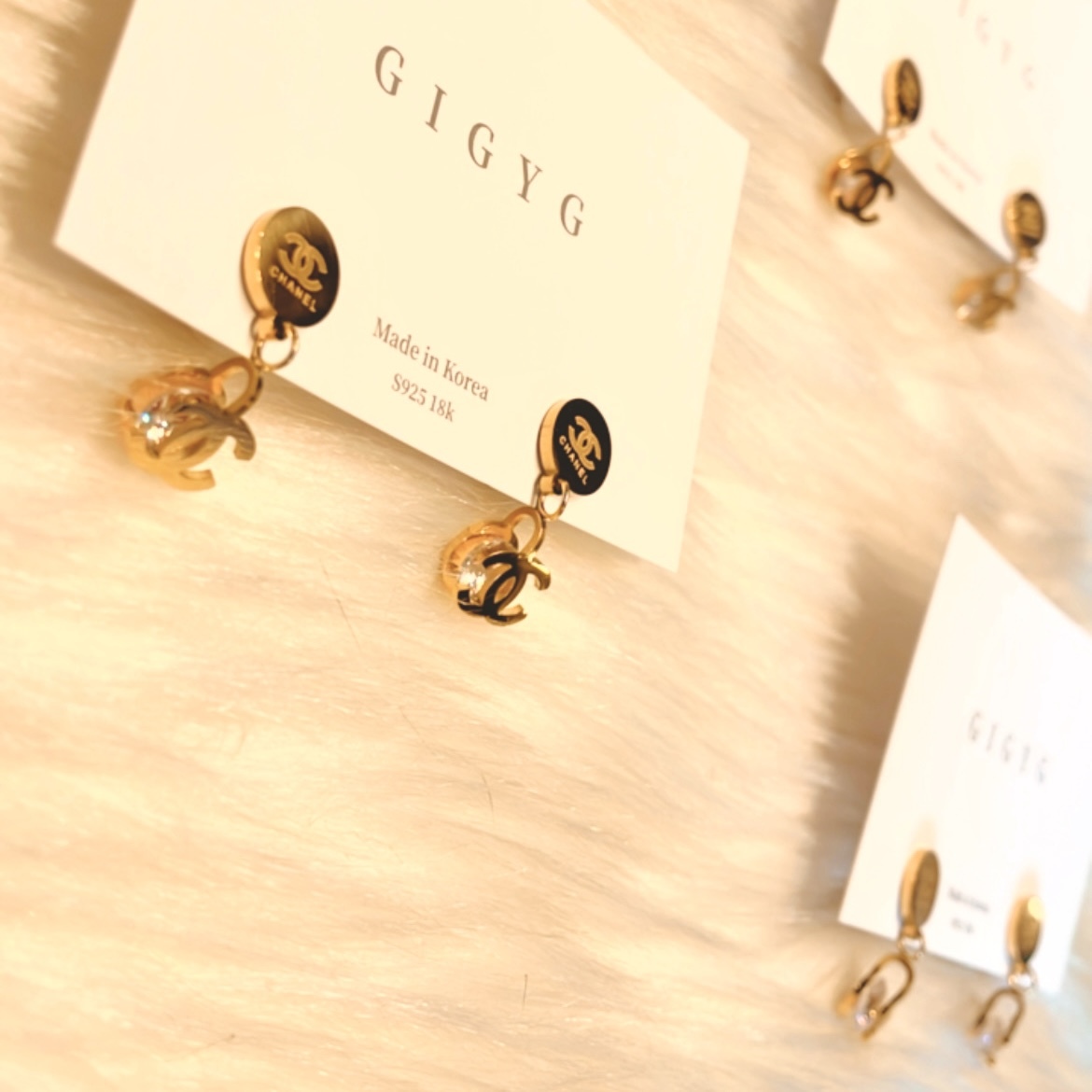 香奶奶雙c logo 小金牌水鑽墜