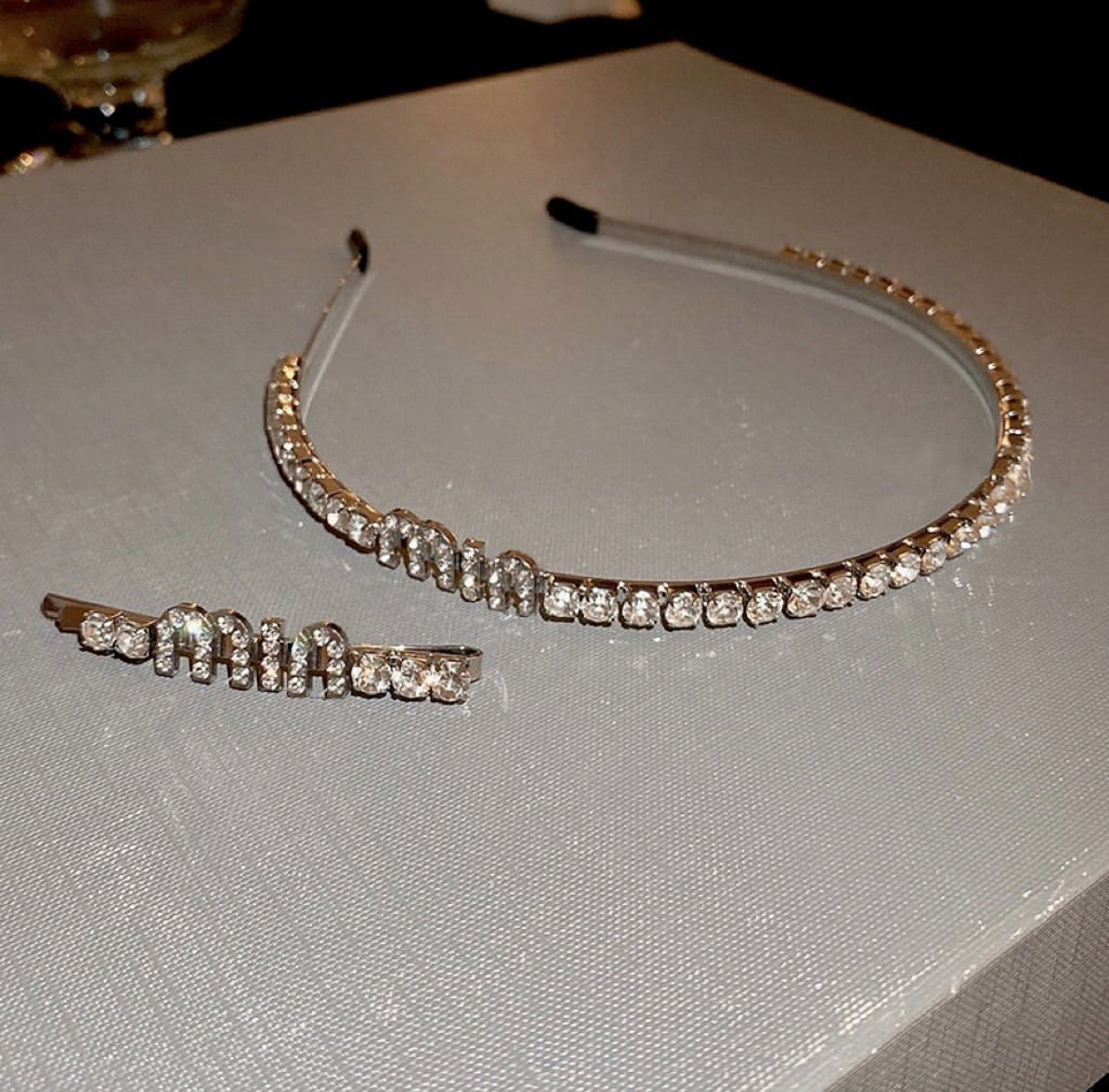 miumiu銀水鑽髮箍