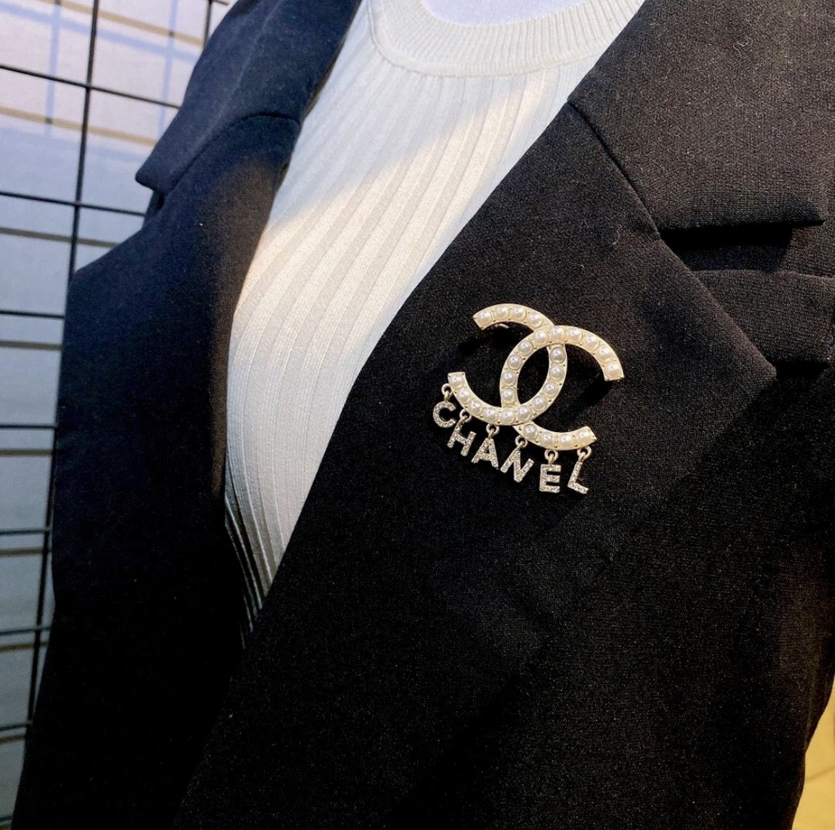 香奶奶經典雙c珍鑽 CHANEL墜翻玩胸針