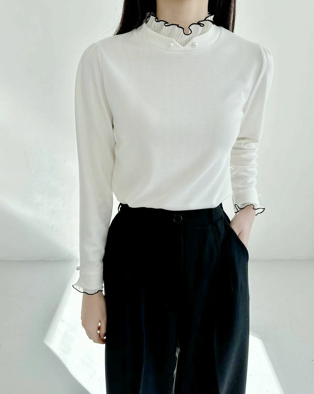 TOP#14186🤎藏邊木耳摺上衣