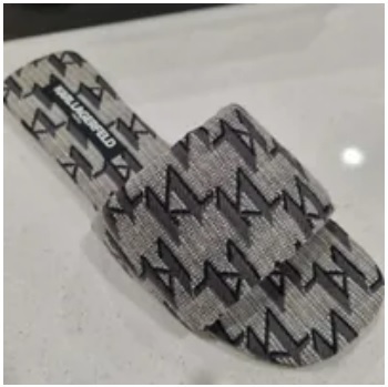 [S] KARL LAGERFELD HOUSE MONOGRAM JAQUARD SANDAL,BLACK/GREY, KZL23101-BKG (SKL760)