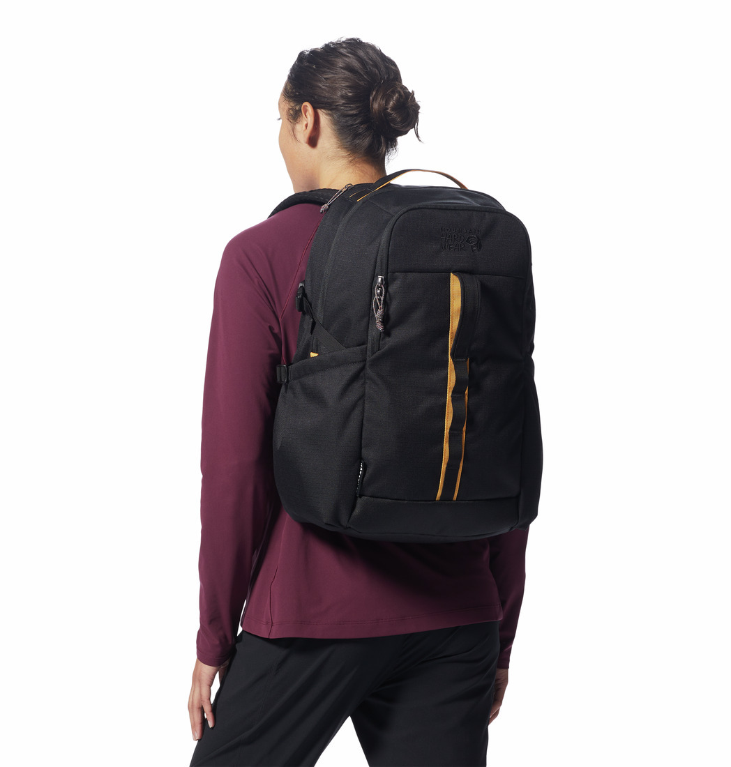 Mountain Hardwear / Wakatu 28L Backpack / 黑 (MHW2005631010)