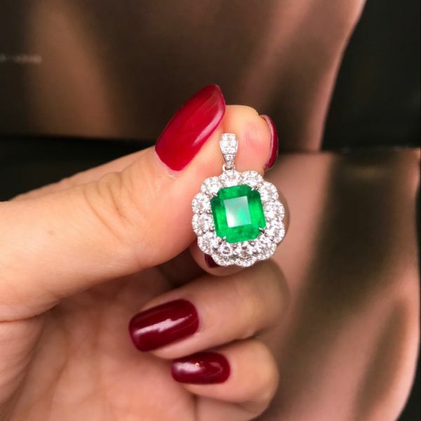 2.92ct 18k祖母綠吊墜