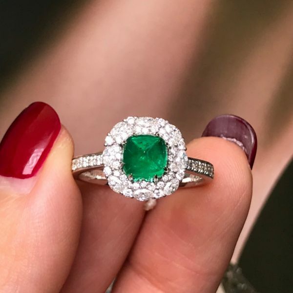 1.07ct 祖母綠糖塔戒指