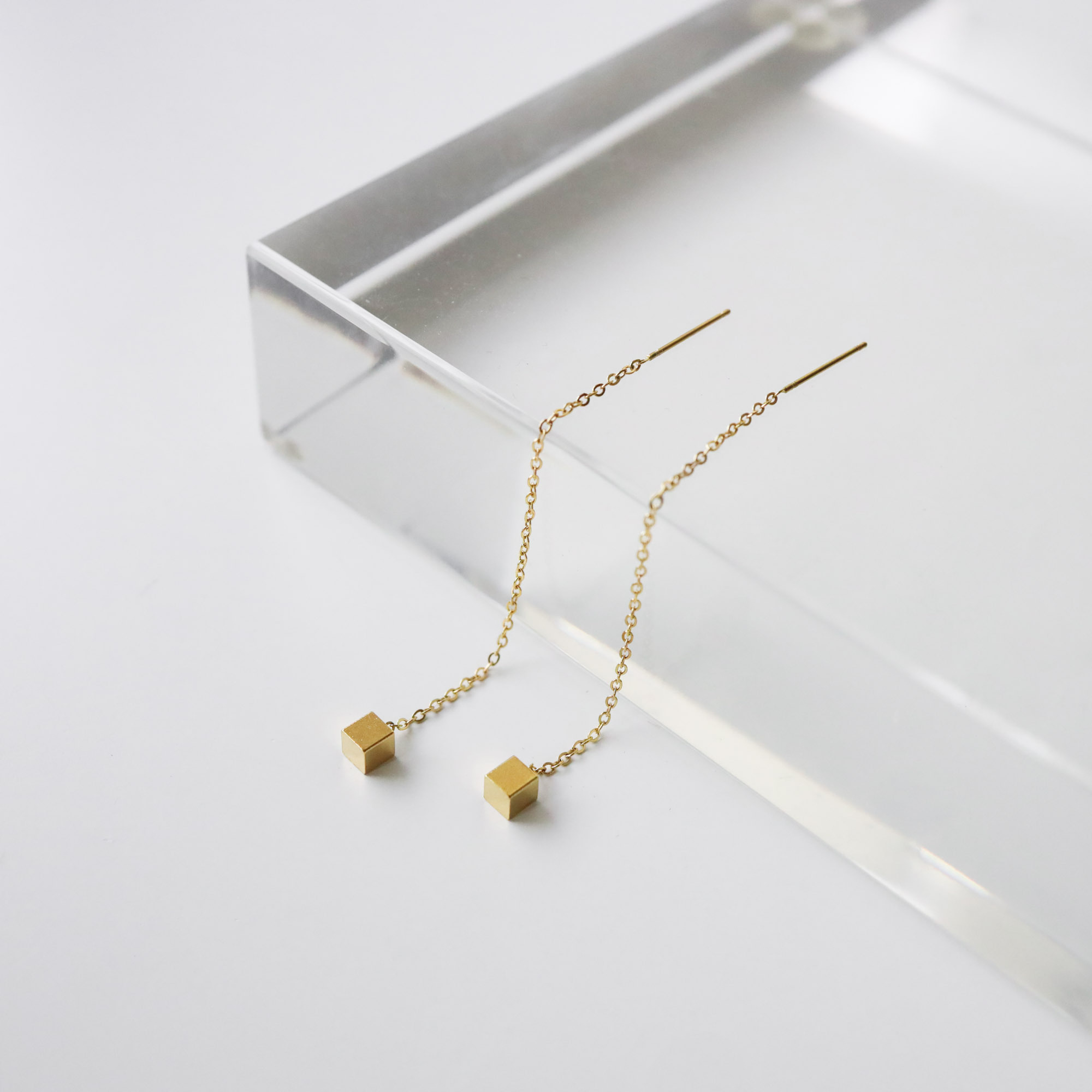 不怕水金色方塊鏈耳針式耳環