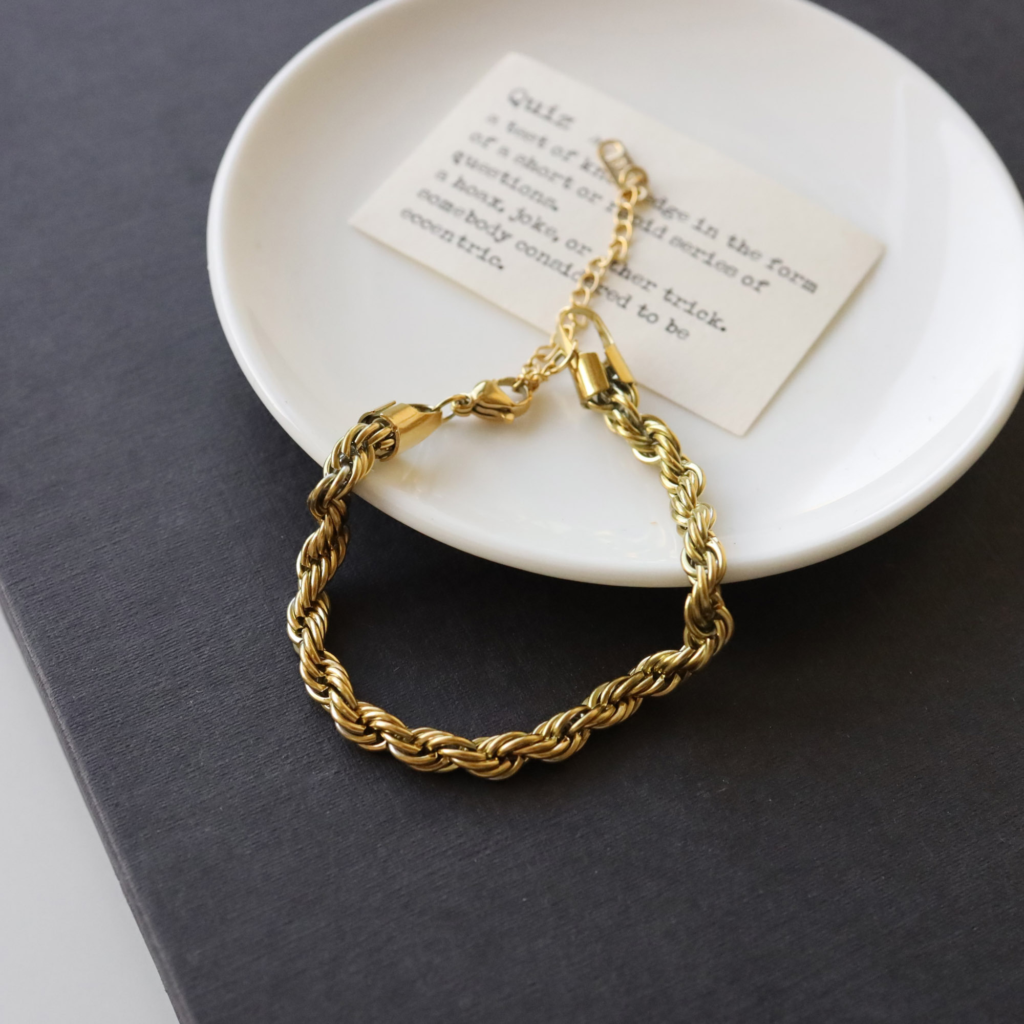 不怕水金色粗麻花捲手鍊