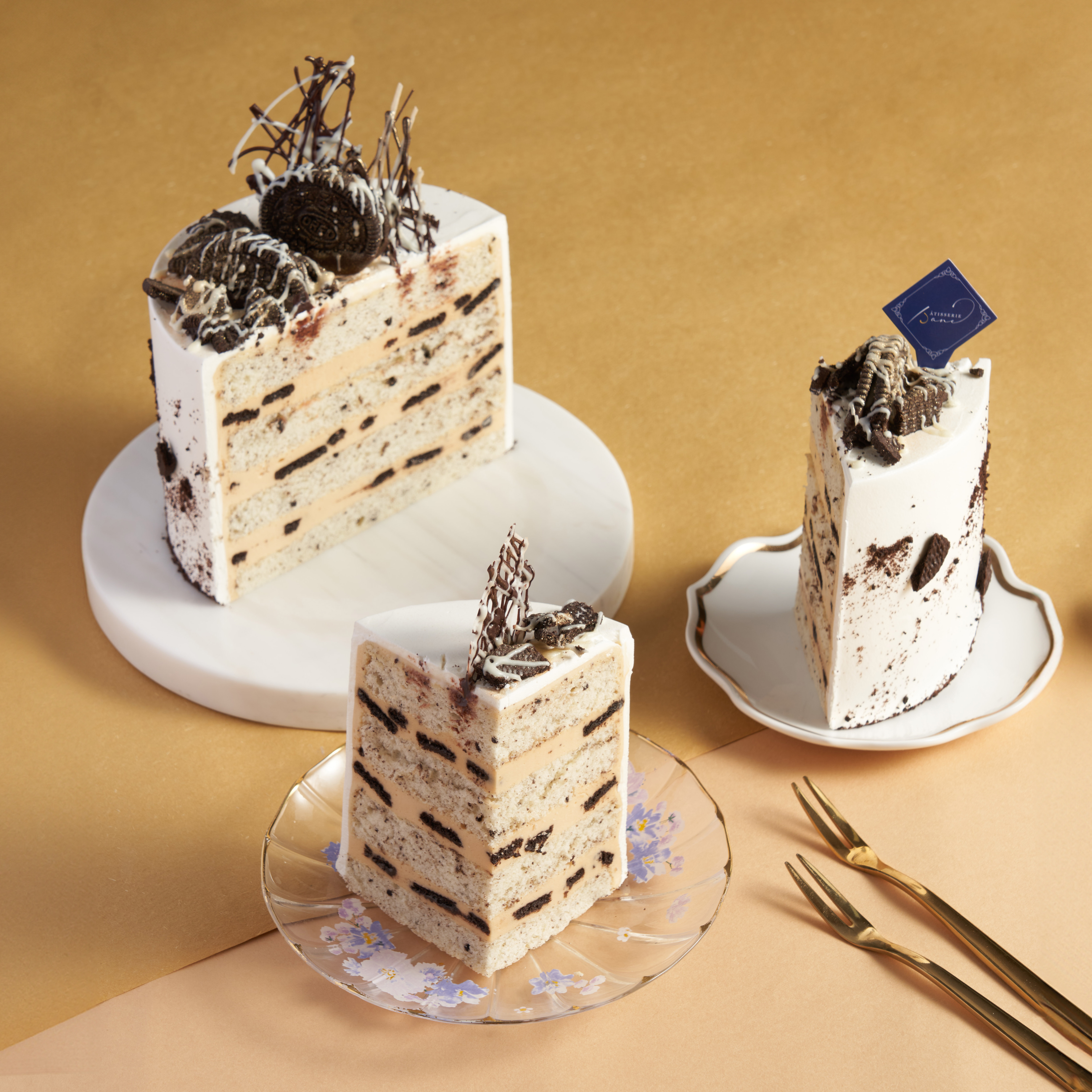 OREO, Salted Caramel & Cream Cheese Cake