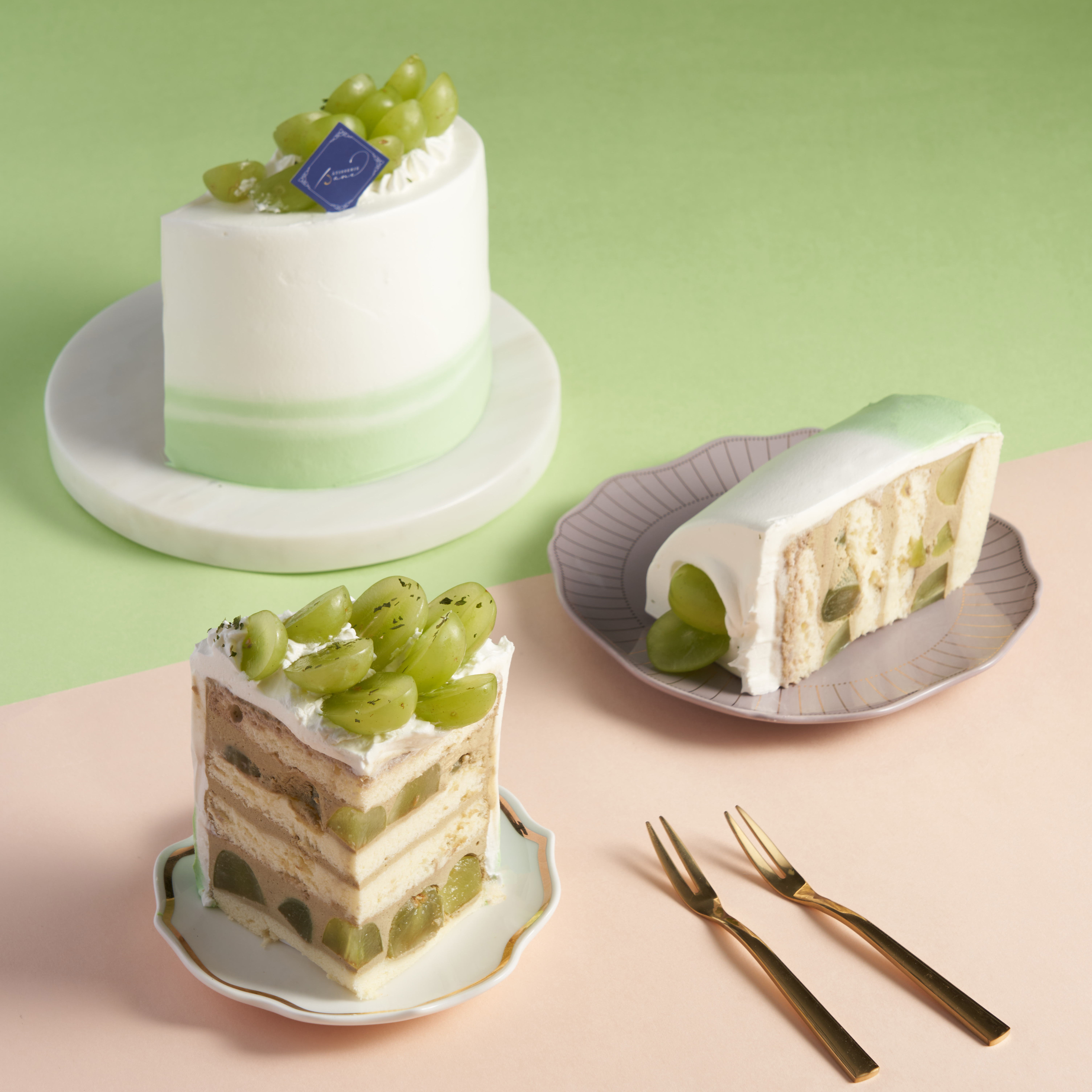 Shine Muscat Oolong Cake