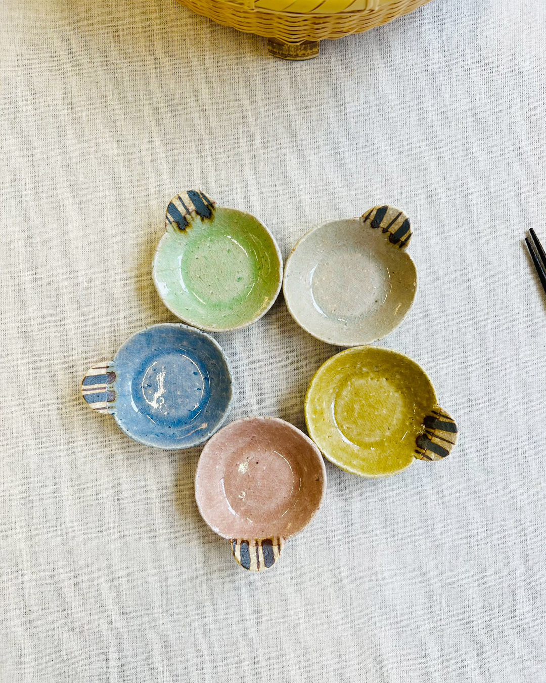 Handmade Pottery Circle Chopstick Rest Green｜Mino Ware