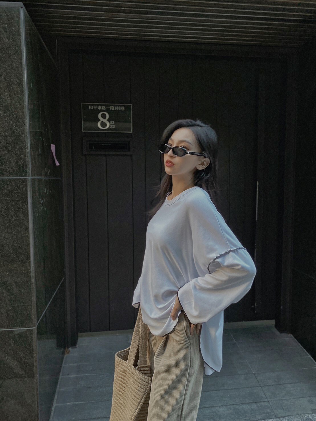 反車線側衩舒服棉T/三色