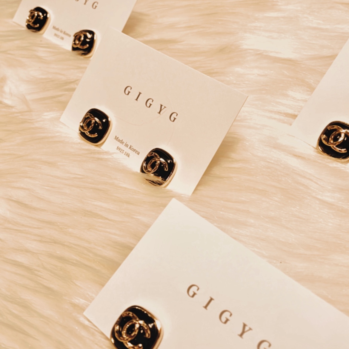 香奶奶 雙c黑金晶透方型耳釘