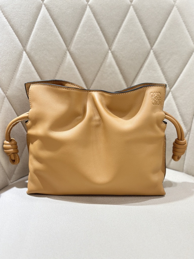 LOEWE Mini Flamenco Clutch