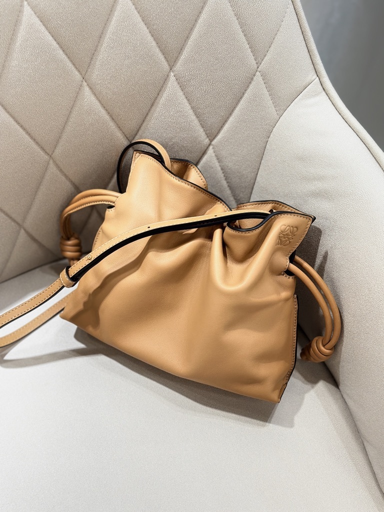 LOEWE Mini Flamenco Clutch