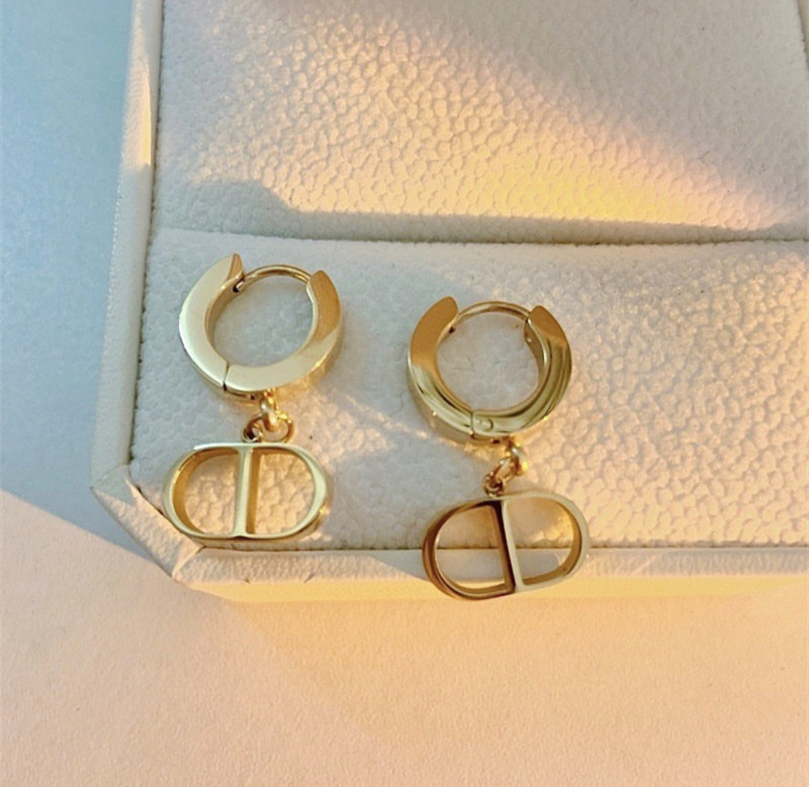 豬鼻雙D 金鈦鋼耳扣墜