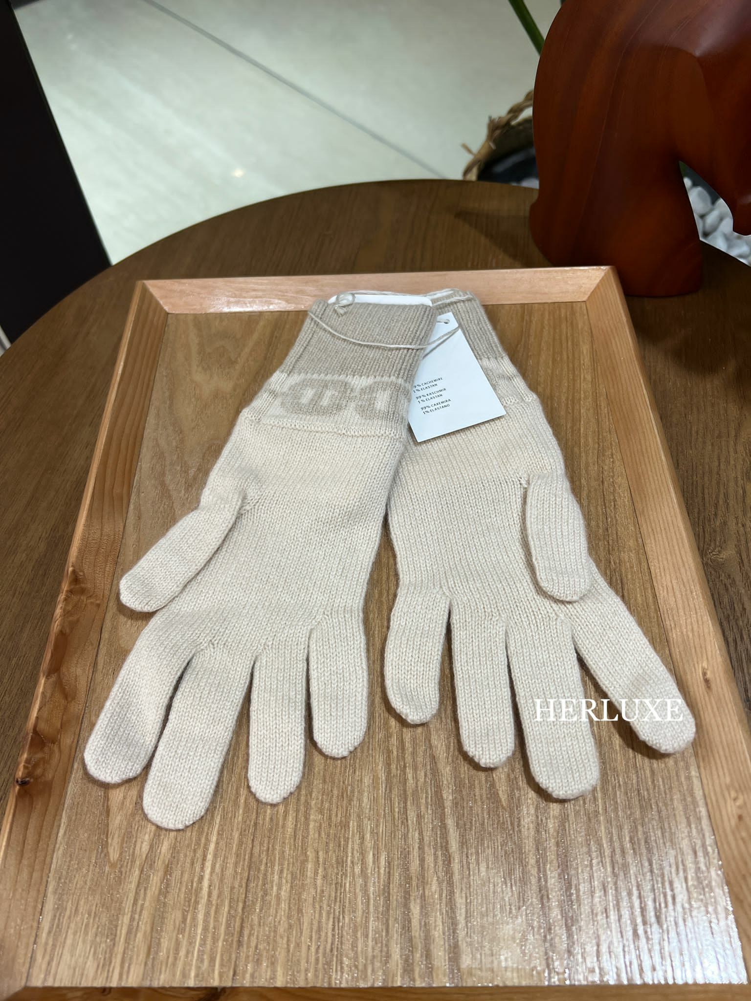 Hermes 99%cashmere 手套 米色