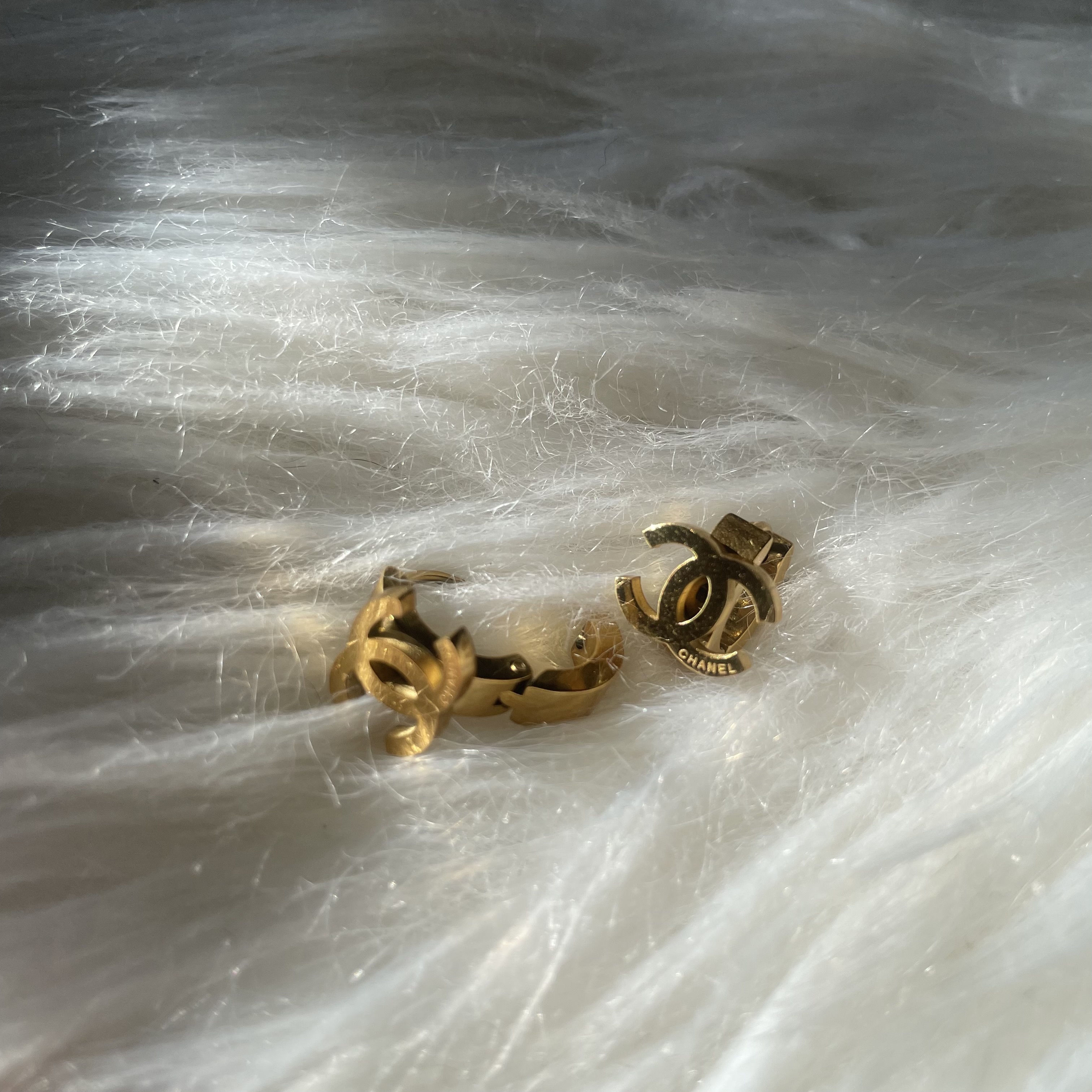 香奶奶金logo 鈦鋼耳扣/現貨1