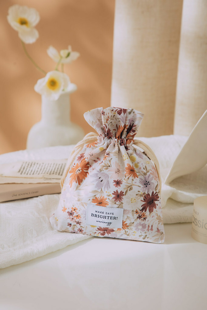 wwiinngg．小物束口袋 親愛的戴西/狐狸花園/永生花束/夏夜與花