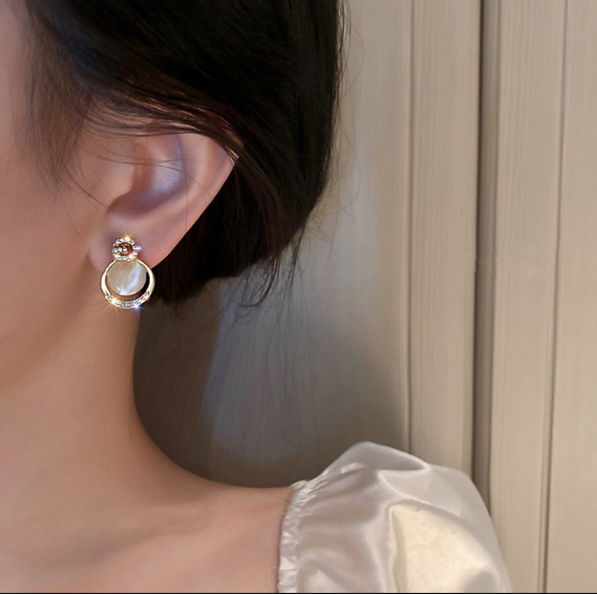 G英字白金鑽貓眼墜耳釘