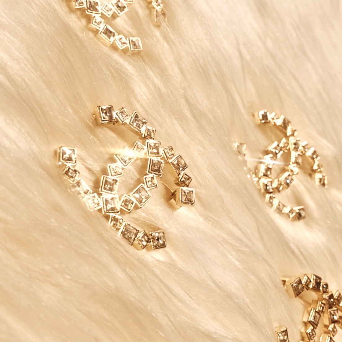 香奶奶白金方水鑽 拼接鑽翻玩胸針