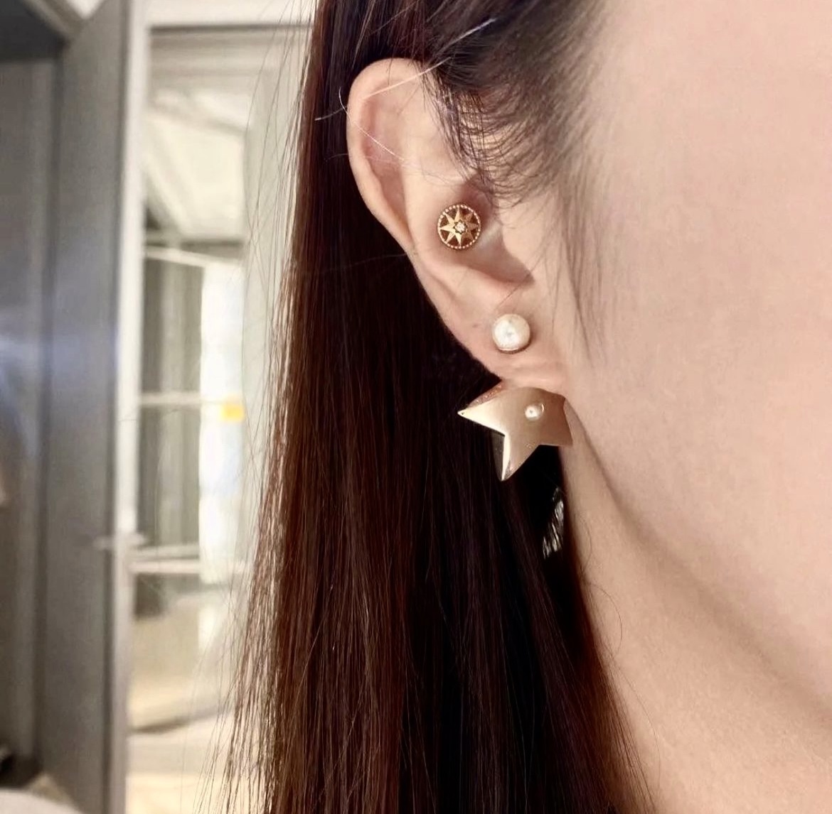 Dior夢幻珍珠系 金星星翻玩後扣耳釘