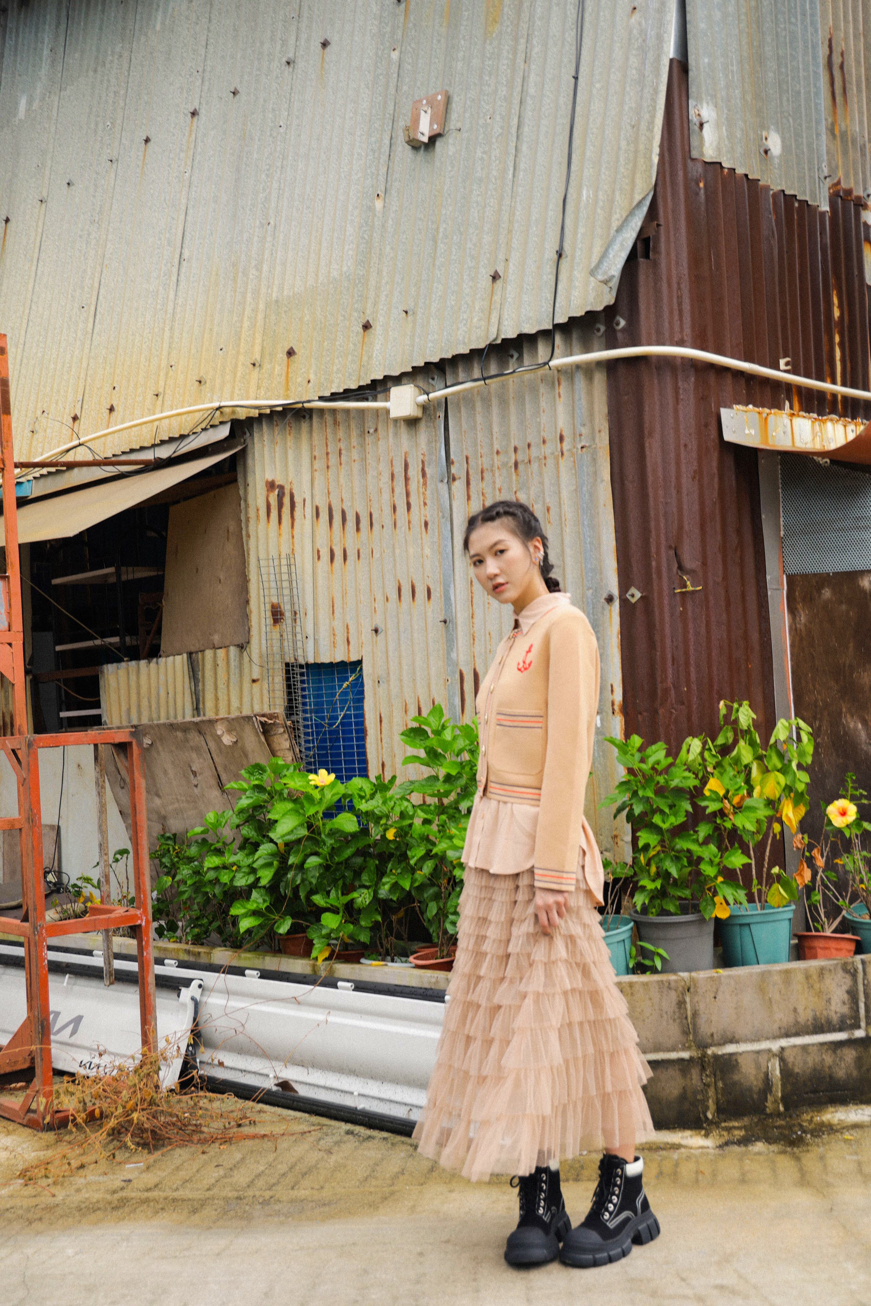 肩洞厚雪紡淨色恤衫（*現貨款式）