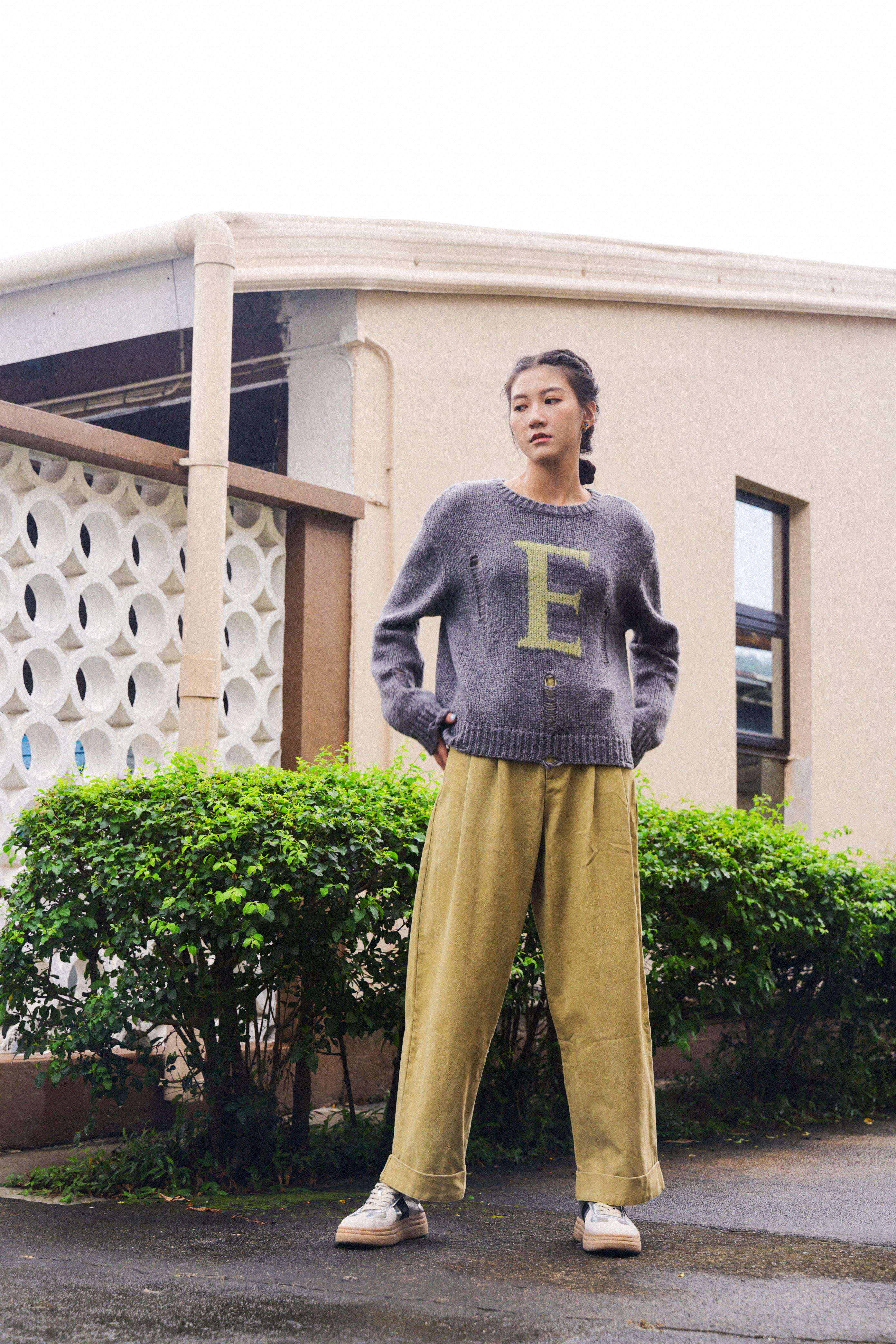 雙褶反腳級闊身斜褲（現貨款式）