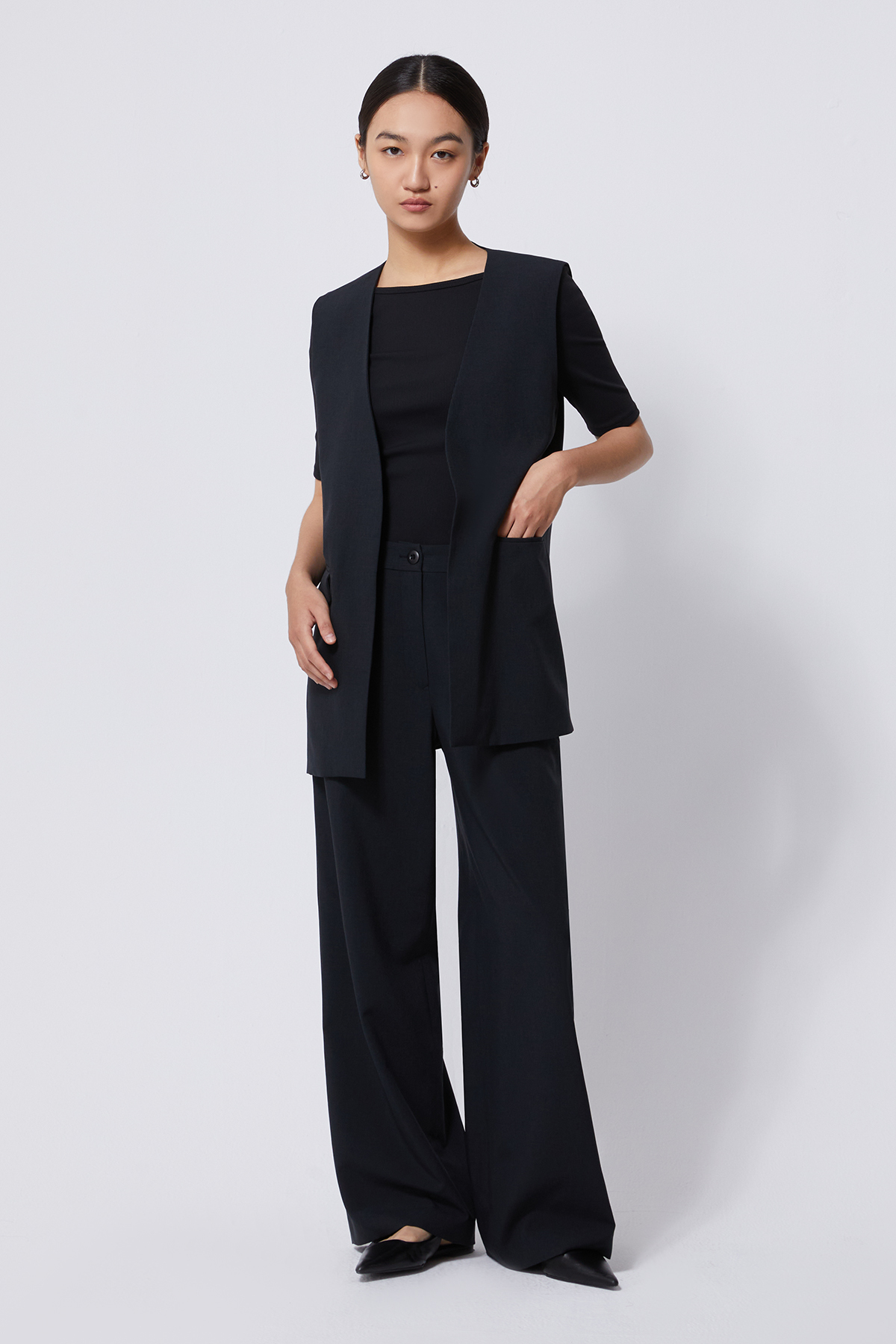 VOY 輕量長版背心 女（黑）