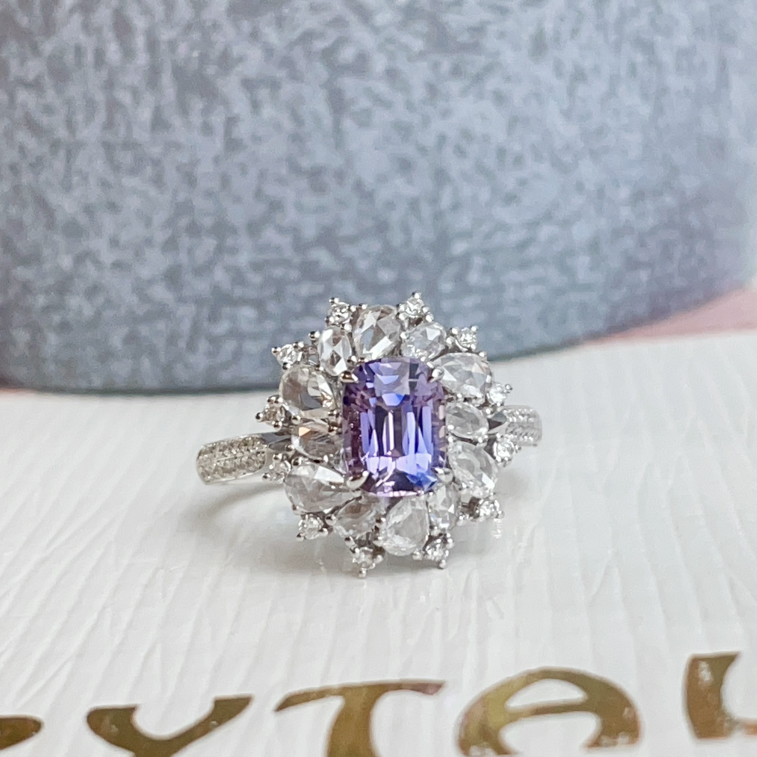 1.57ct天然無燒紫藍寶石18K金鑽石戒指/吊墜兩用款