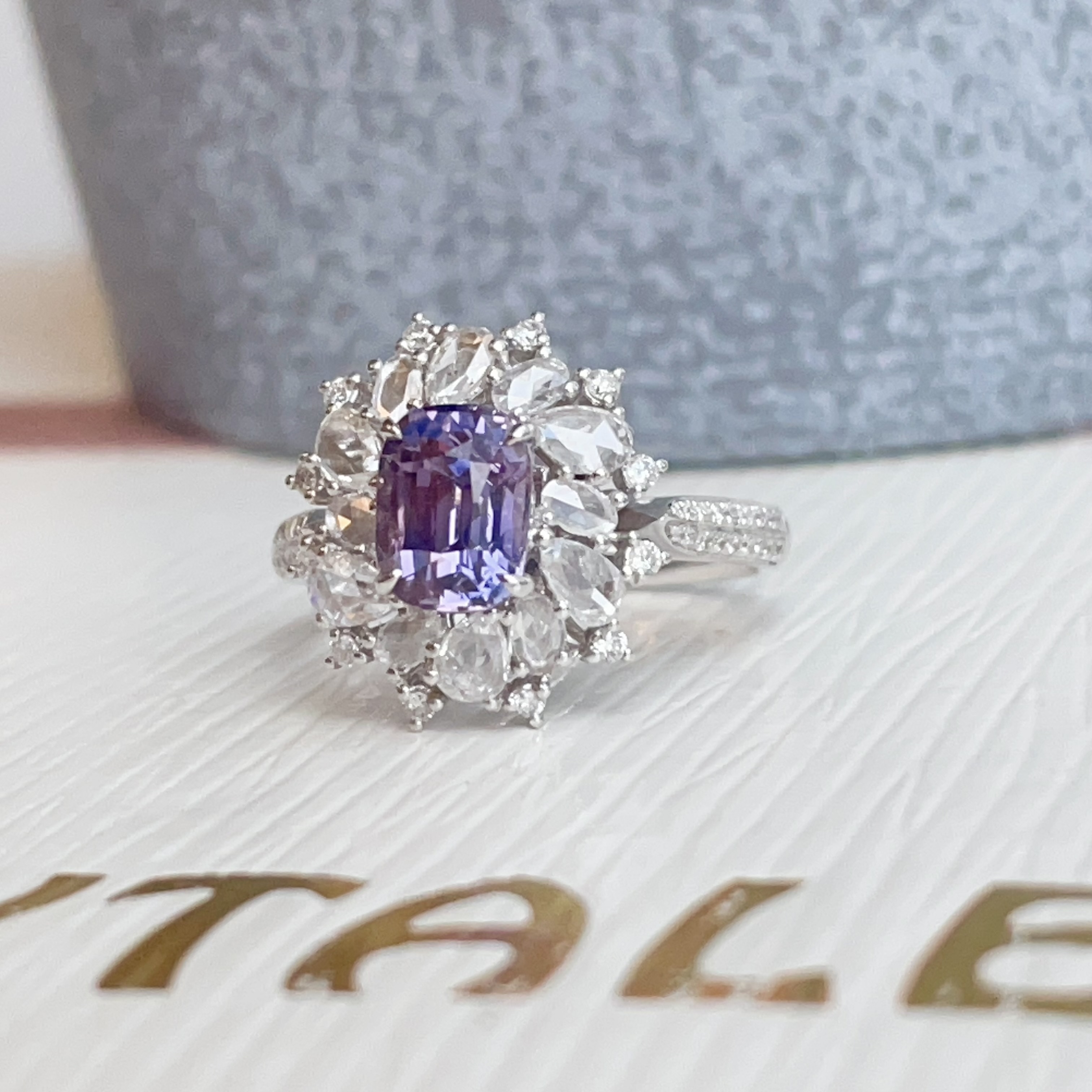 1.57ct天然無燒紫藍寶石18K金鑽石戒指/吊墜兩用款