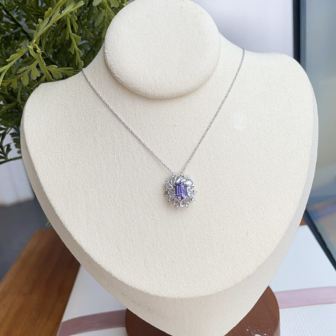 1.57ct天然無燒紫藍寶石18K金鑽石戒指/吊墜兩用款