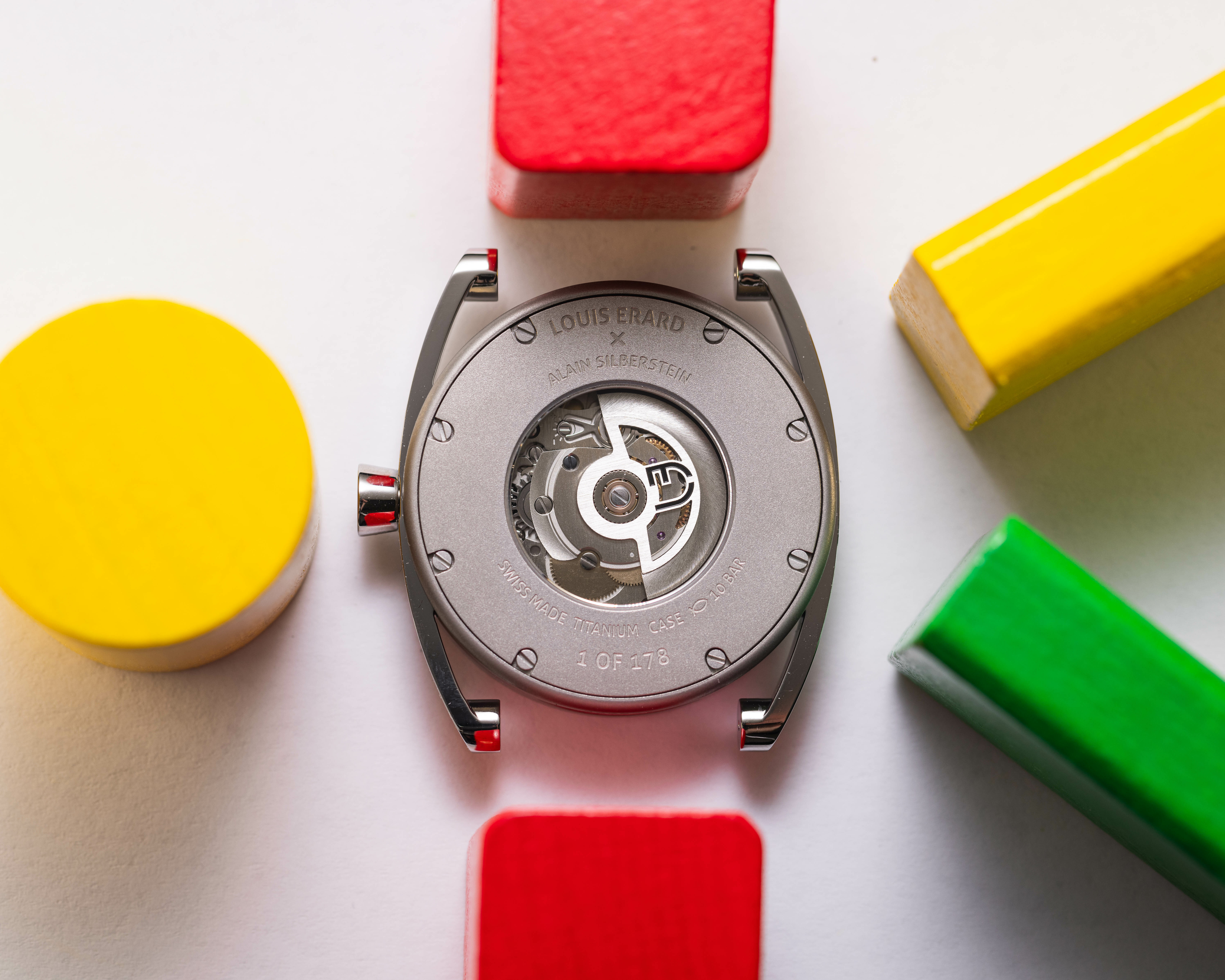 聯名款 Collaboration｜La Semaine Louis Erard x Alain Silberstein Khaki日期星期腕錶