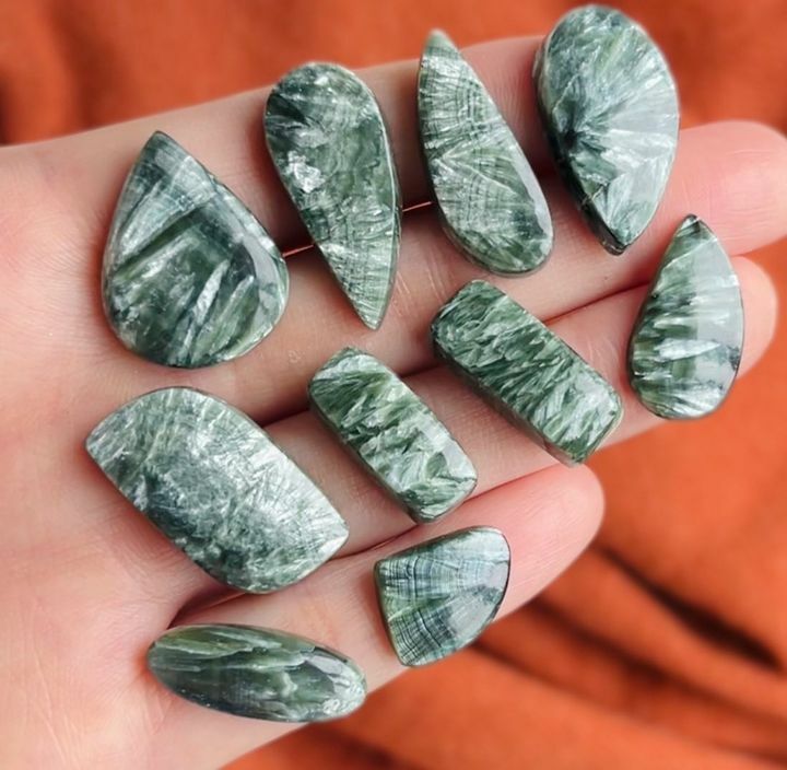 [原石] 綠龍晶 水晶墜面