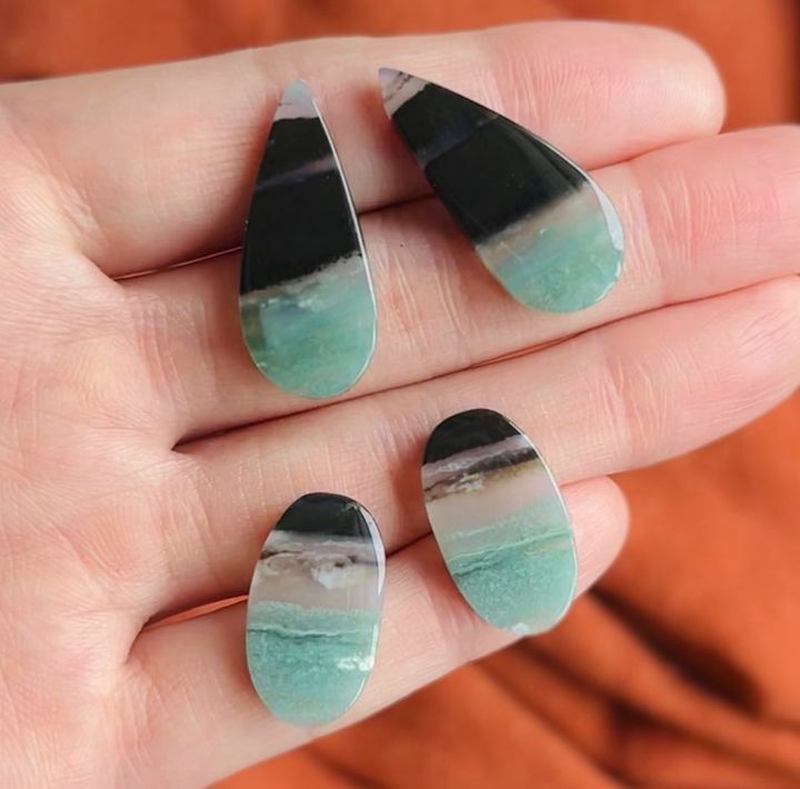 [原石] 鉻綠玉瓍