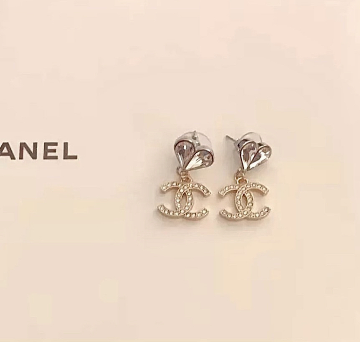 香奶奶水鑽桃心 雙c金鑽翻玩墜