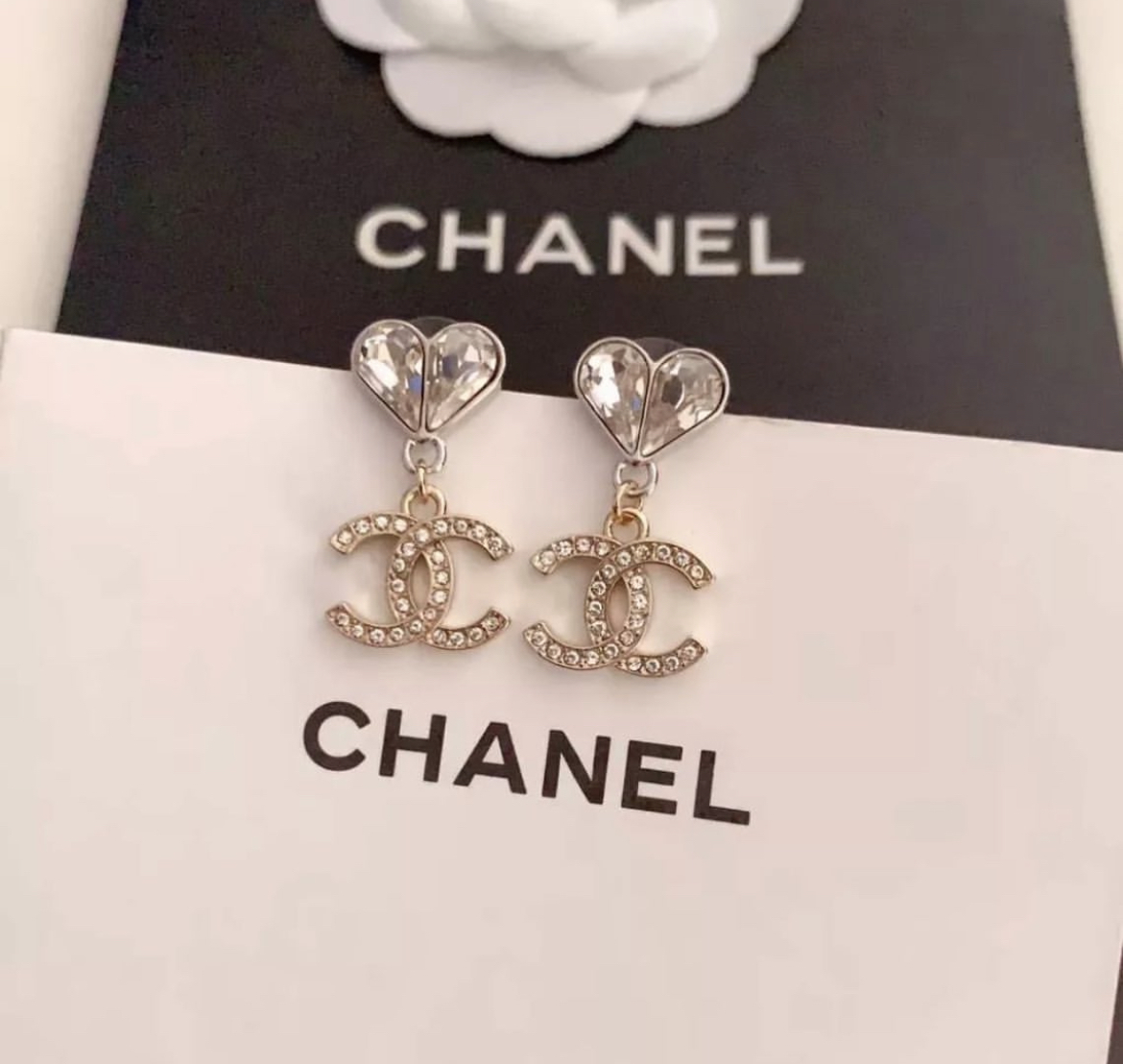 香奶奶水鑽桃心 雙c金鑽翻玩墜