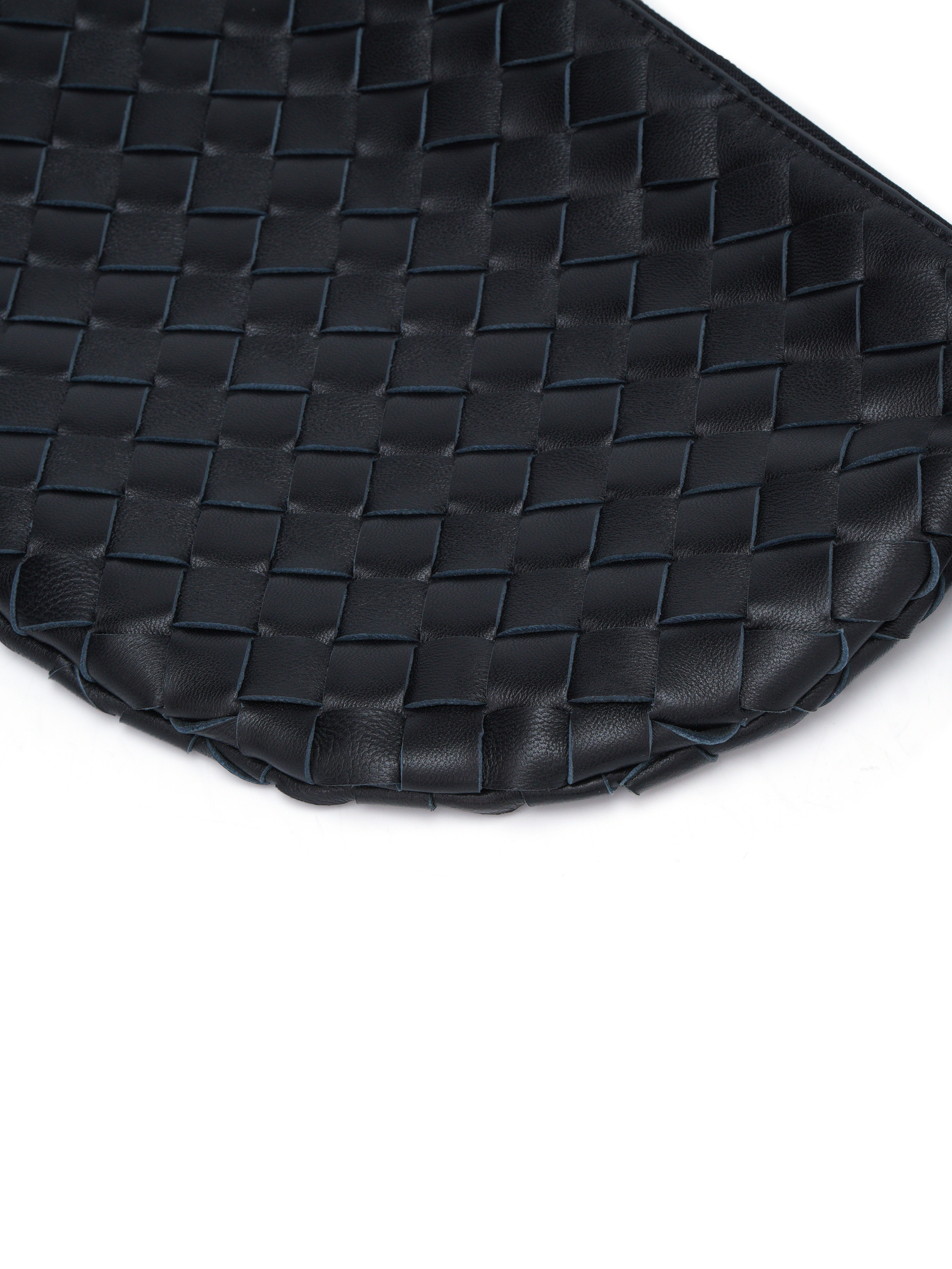 半圓織皮金波扣手袋 （現貨款式）