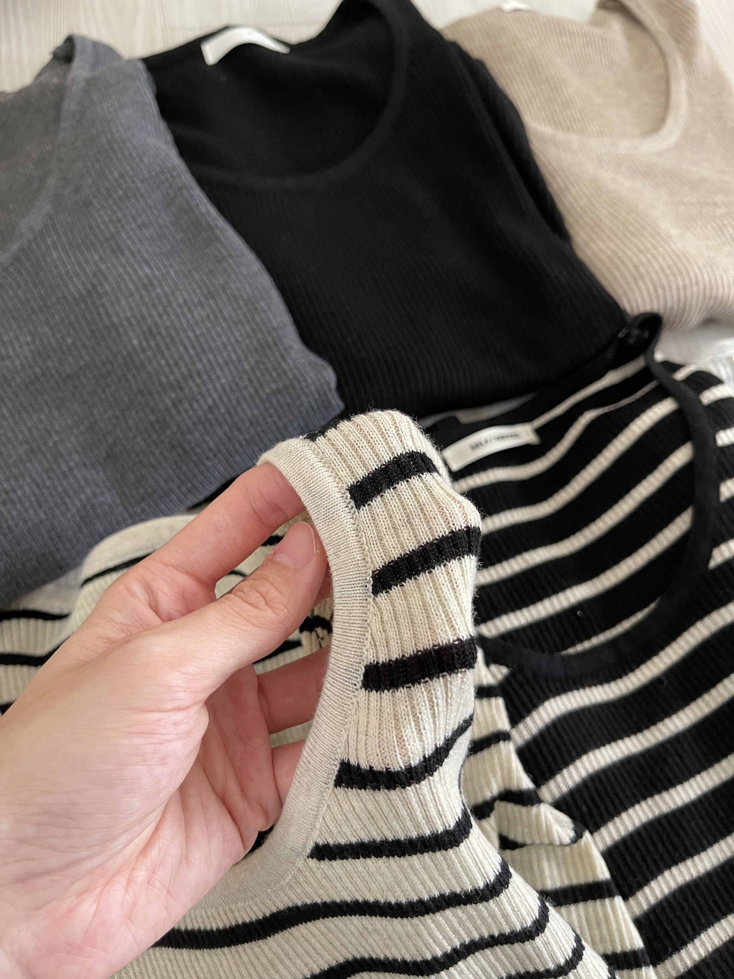 羊毛親膚大U領上衣*5色