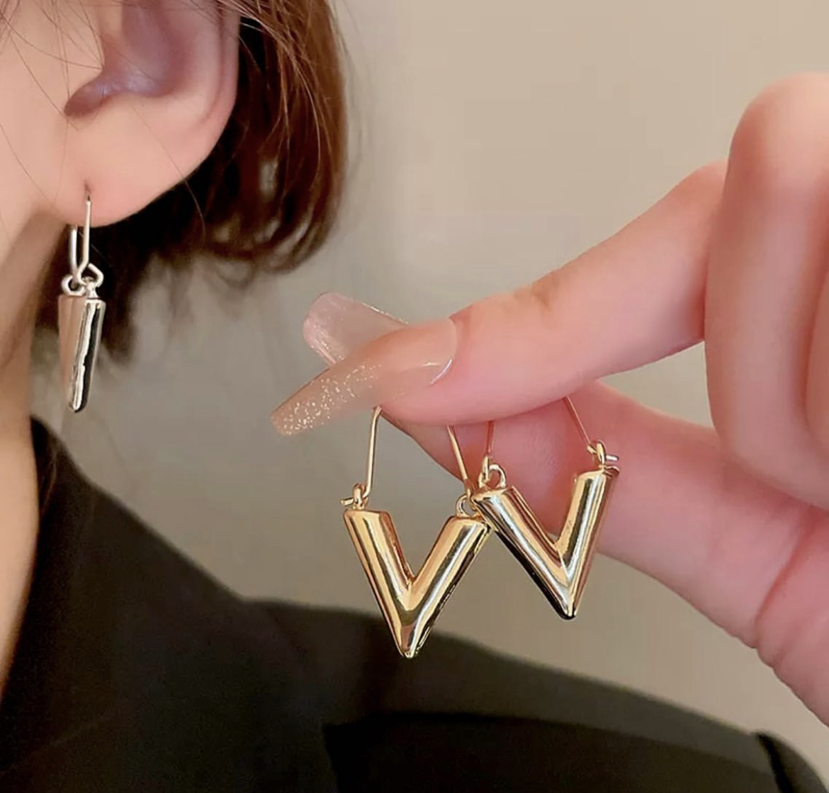 經典V字 金銀耳扣釘墜