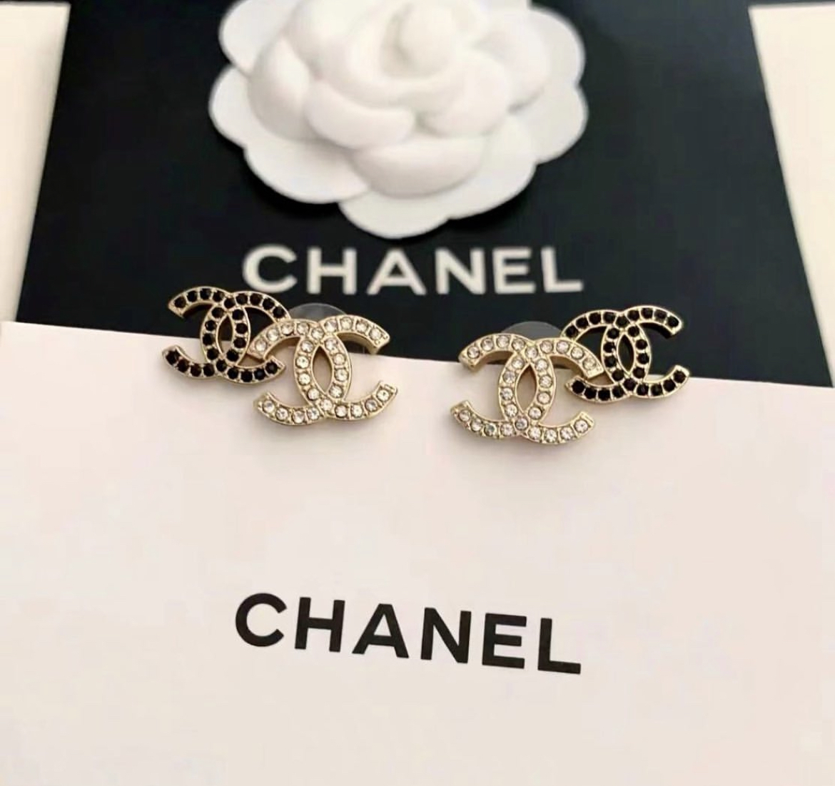 香奶奶 雙水鑽雙c黑金延耳翻玩耳釘