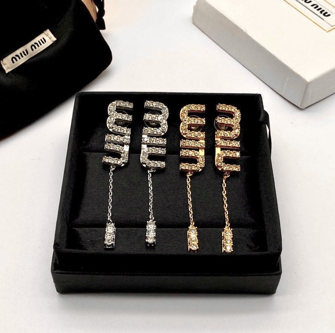 miumiu 經典金銀鑽重磅神仙長鍊墜