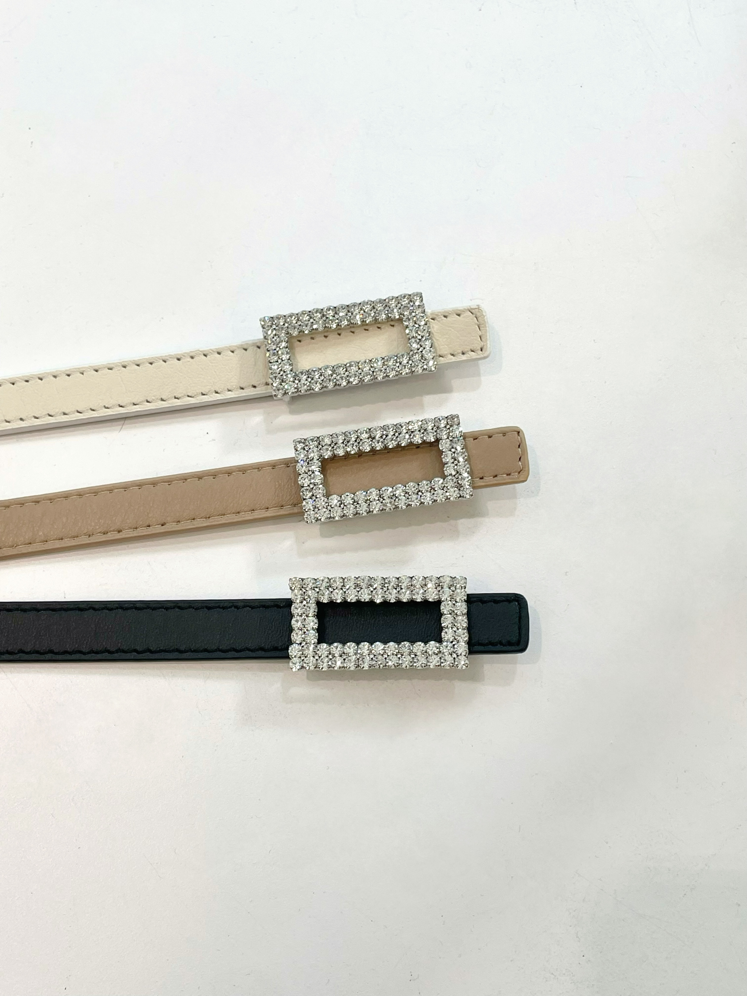 方領鑽釦皮帶
